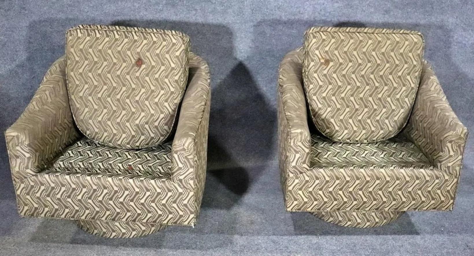 Mid-Century Modern Barrel Back Swivel Chairs For Sale 5