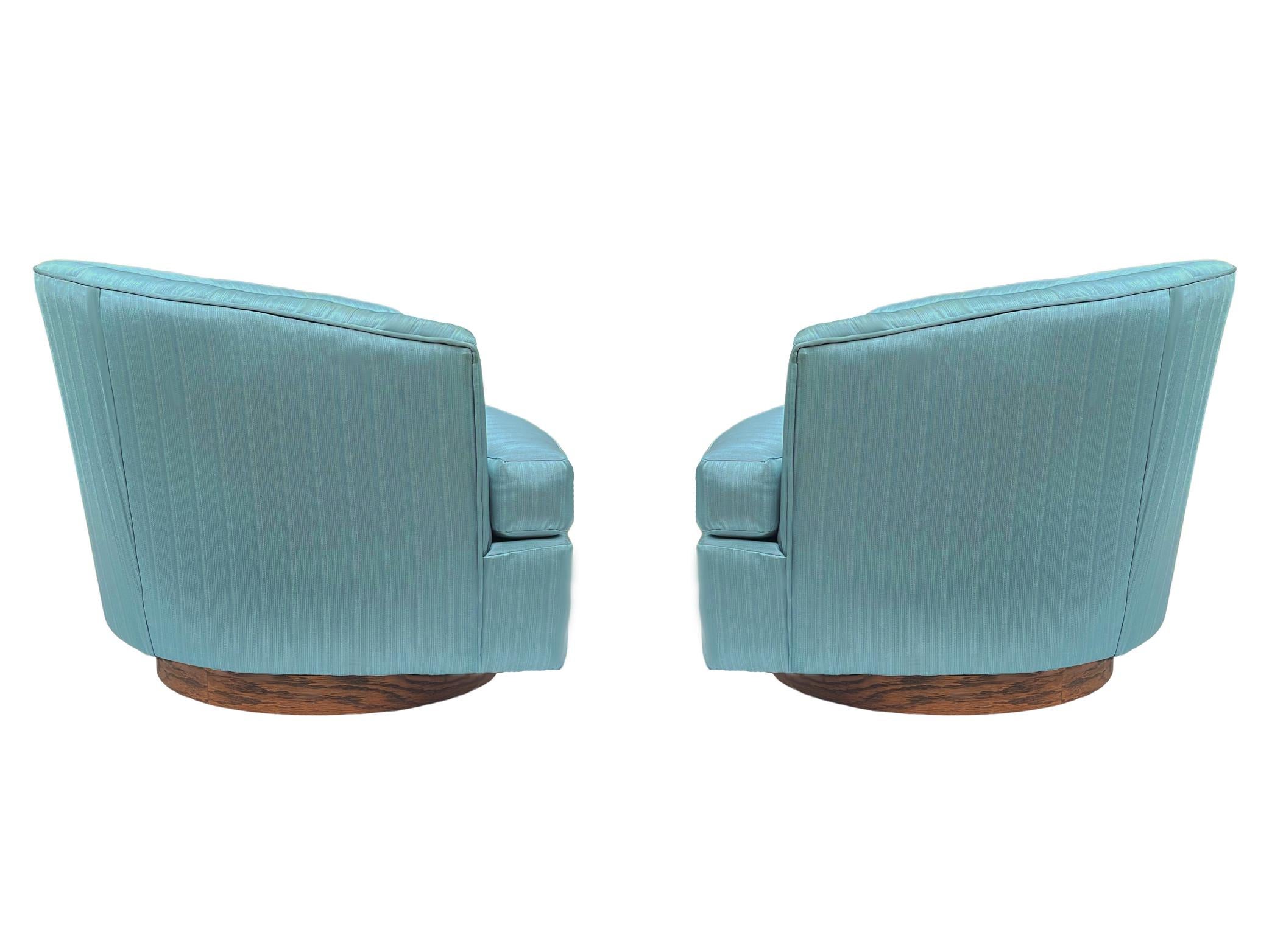 American Mid-Century Modern Barrel Back Swivel Club Chairs or Lounge Chairs Walnut Base For Sale