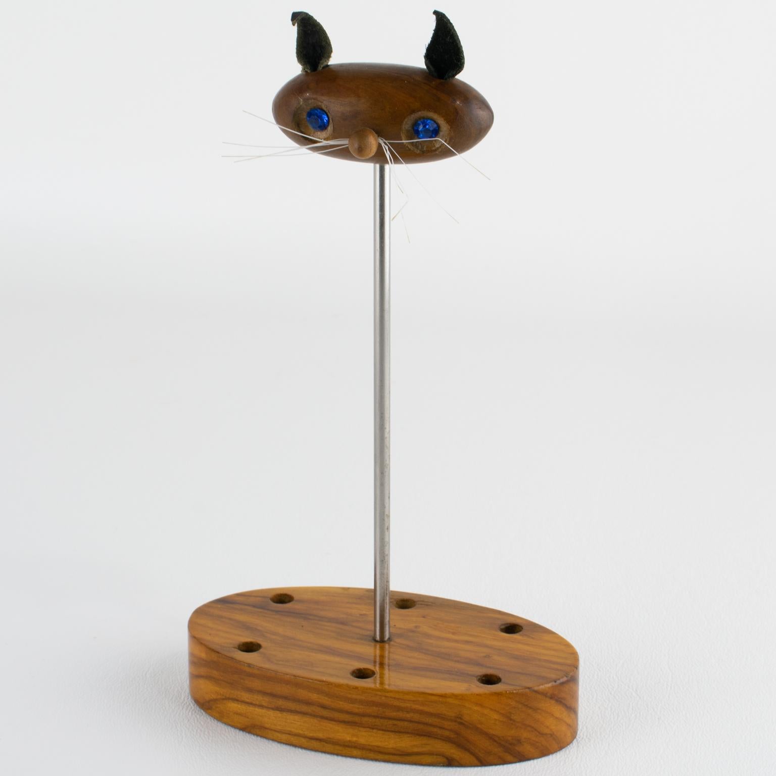 Mid-Century Modern Barware Cocktail Picks Geschnitzte Katzenköpfe aus Teakholz, um 1960 im Angebot 2