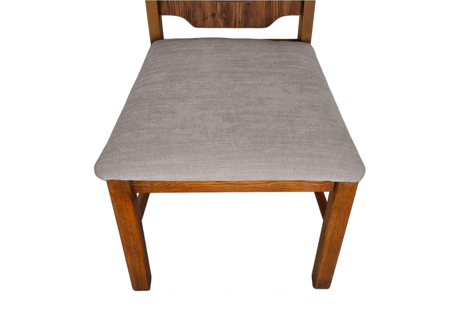 Mid-Century Modern Bassett Dining Chairs For Sale 2