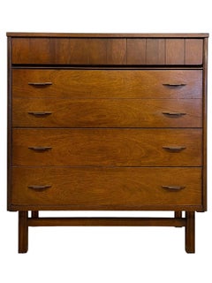 Mid Century Modern Bassett Furniture 4 Schublade Kommode mit Schwalbenschwanz Konstruktion