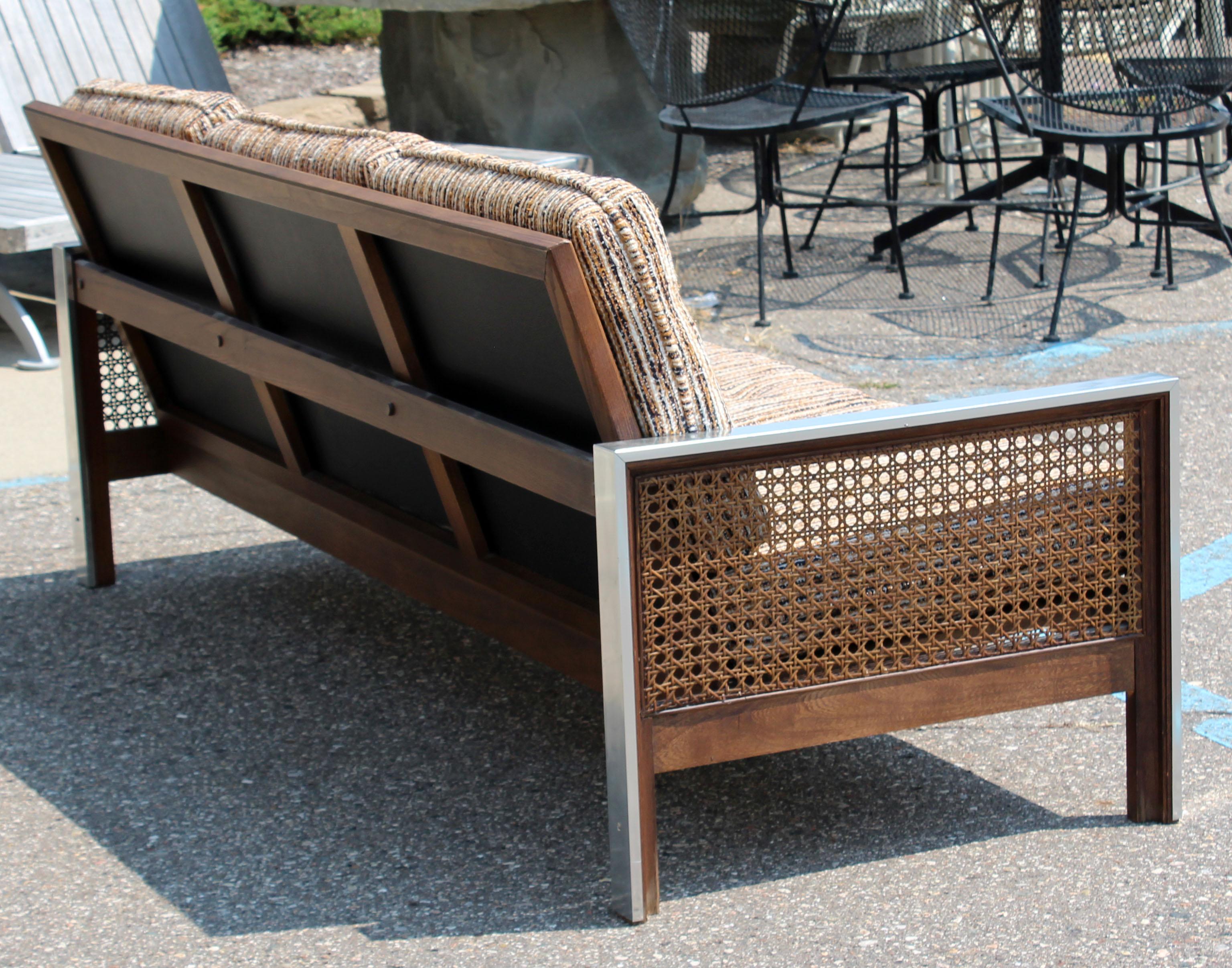 Mid-Century Modern Bassett Sofa Wood Cane and Chrome Baughman Attributed, 1960s In Good Condition In Keego Harbor, MI