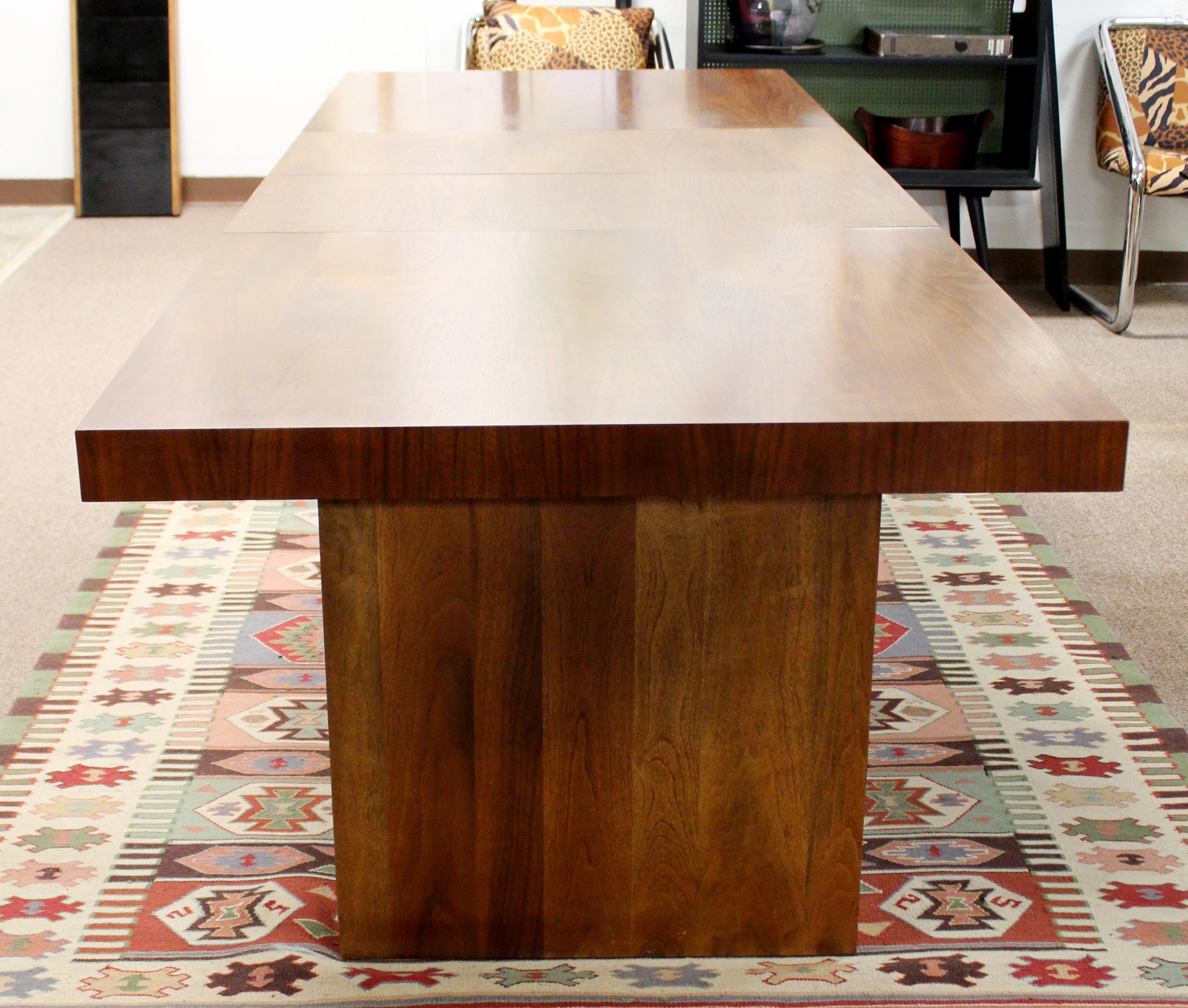 Mid-Century Modern Dillingham Expandable Walnut Dining Table 1960s 1