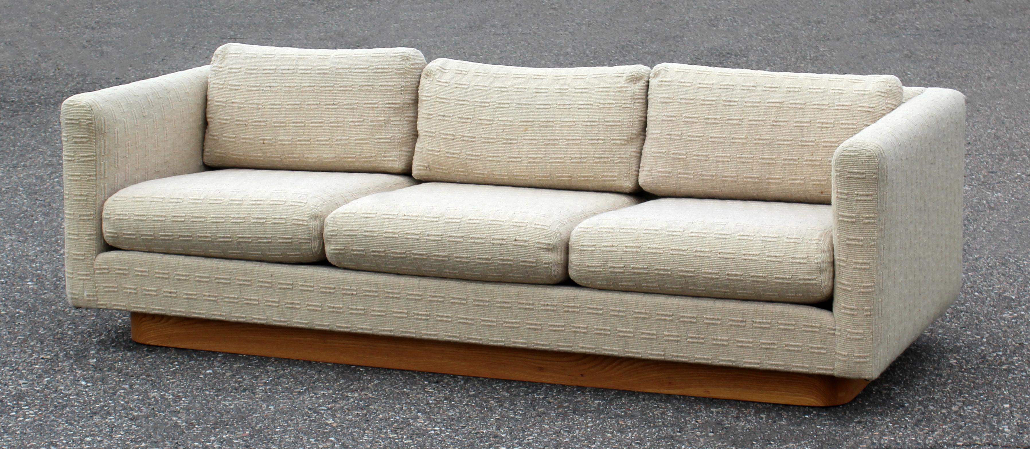 plinth couch