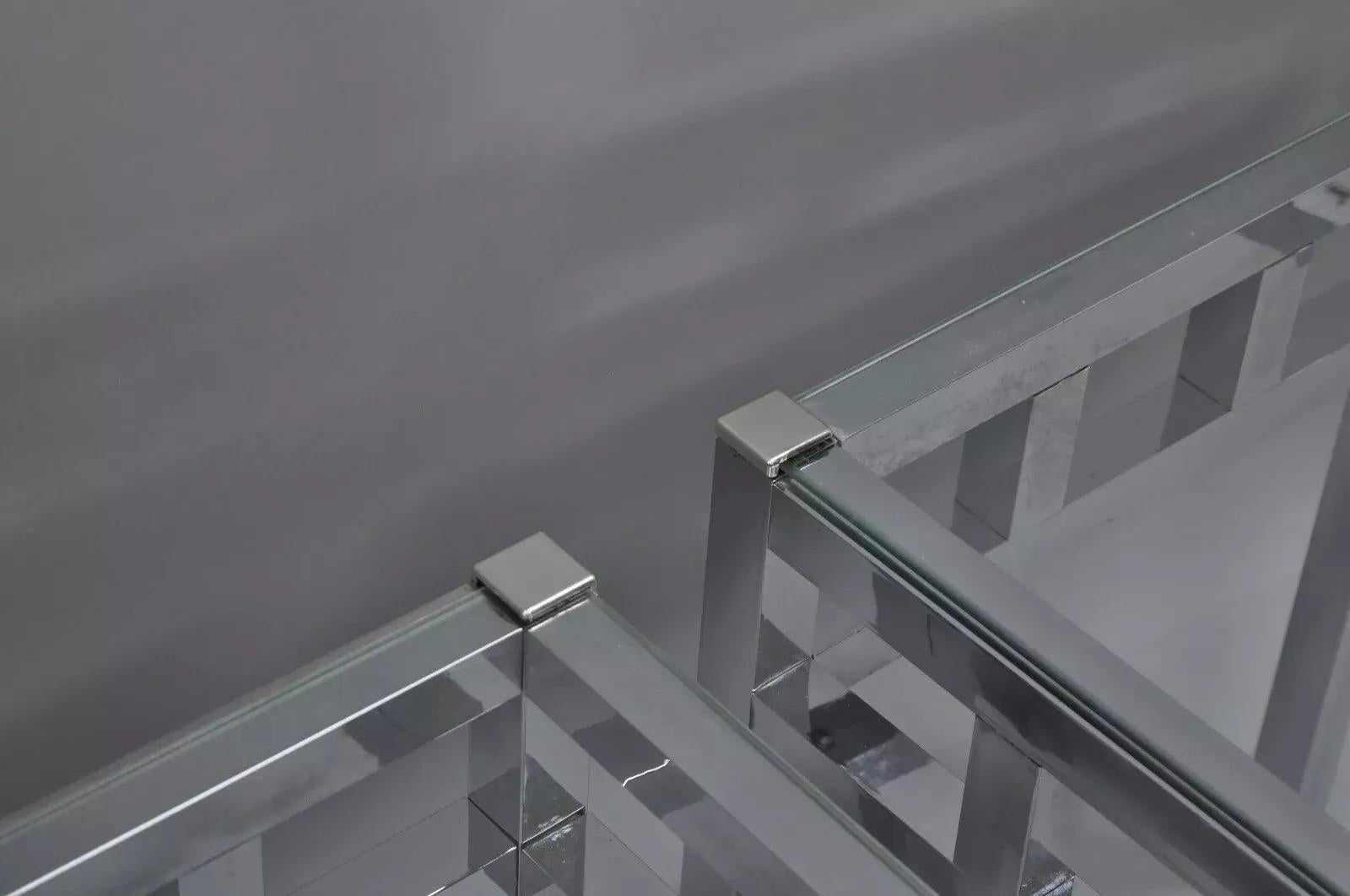 Rechteckige Beistelltische aus Chrom und Glas im Baughman-Stil aus der Mitte des Jahrhunderts – ein Paar (20. Jahrhundert) im Angebot