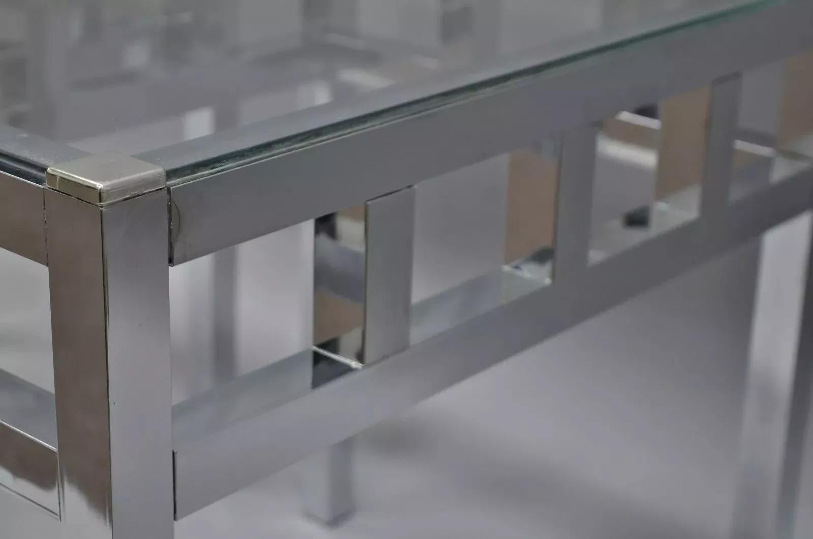 Rechteckige Beistelltische aus Chrom und Glas im Baughman-Stil aus der Mitte des Jahrhunderts – ein Paar im Angebot 3