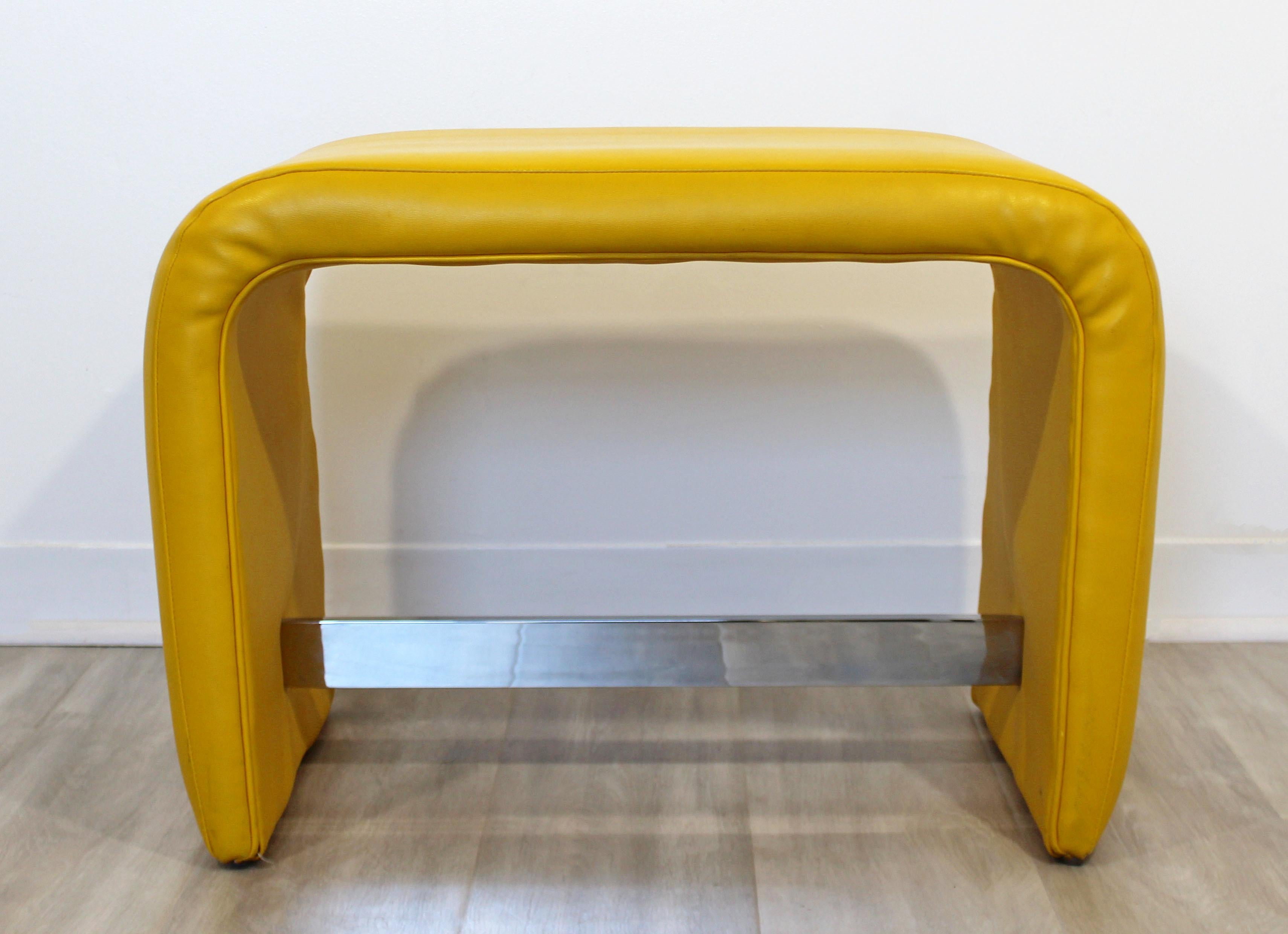 For your consideration is a chic waterfall bench or ottoman, by Milo Baughman for Thayer Coggin, circa 1970s. In excellent vintage condition. The dimensions are 26