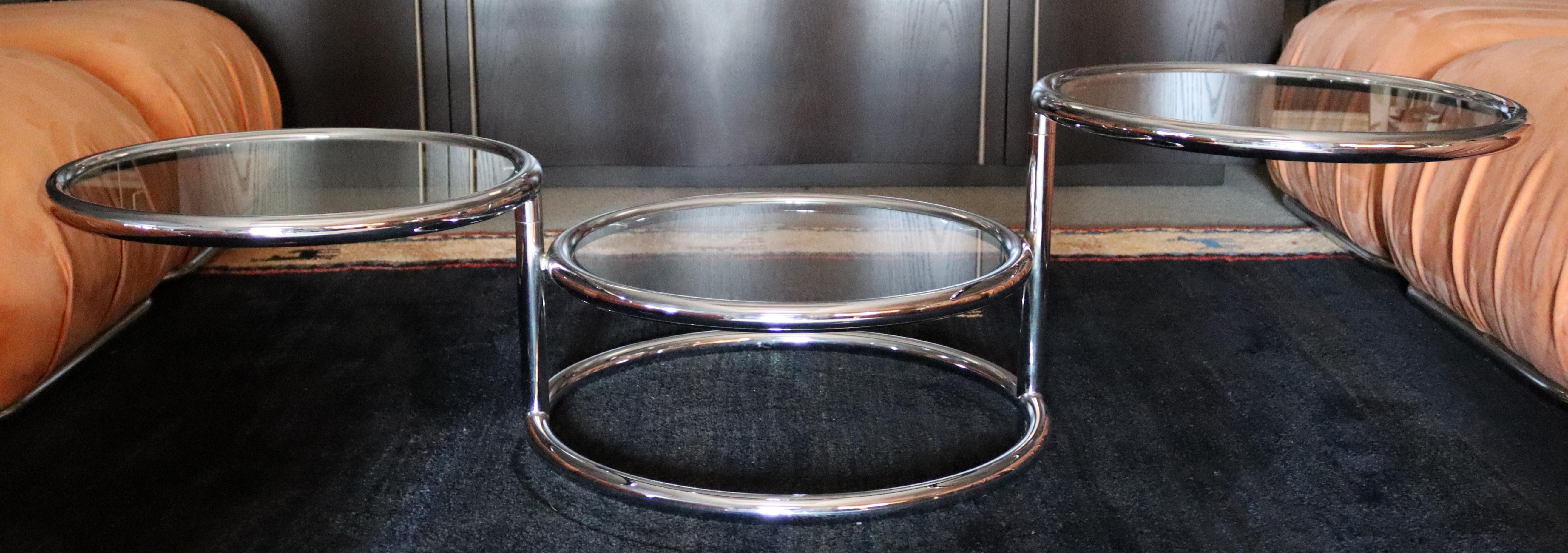 Mid-Century Modern Baughman Tubular Chrome & Glass Tiered Coffee Table 1970s In Good Condition In Keego Harbor, MI