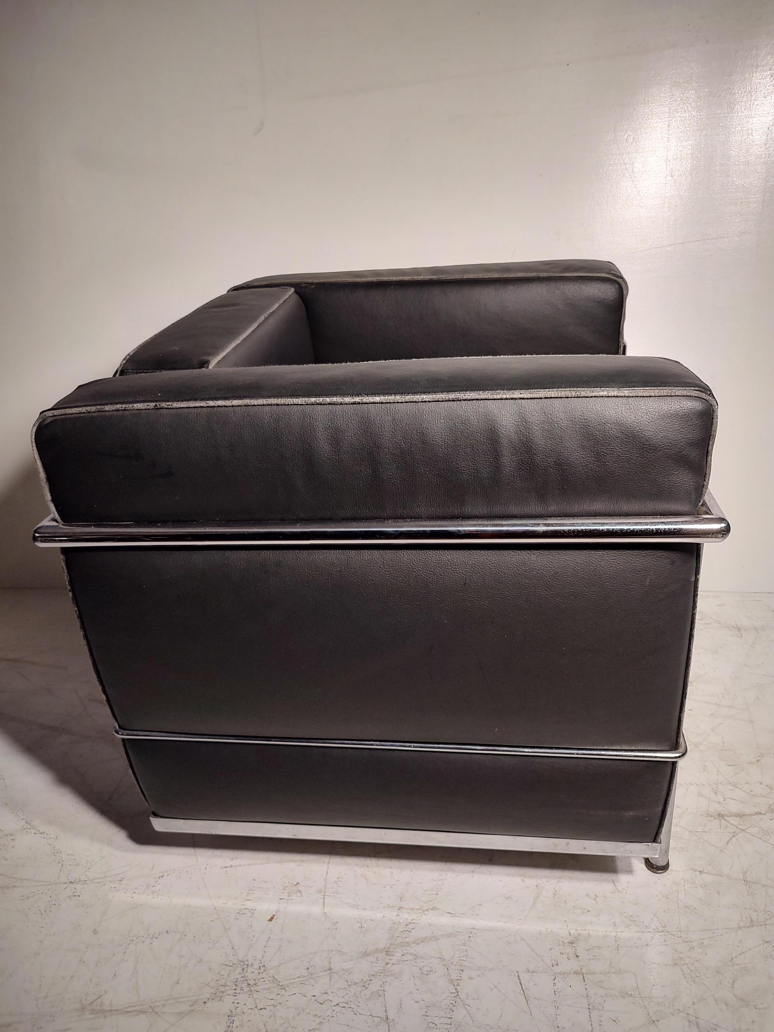 Steel Mid-Century Modern Bauhaus Style Club Chair by Le Corbusier LC2