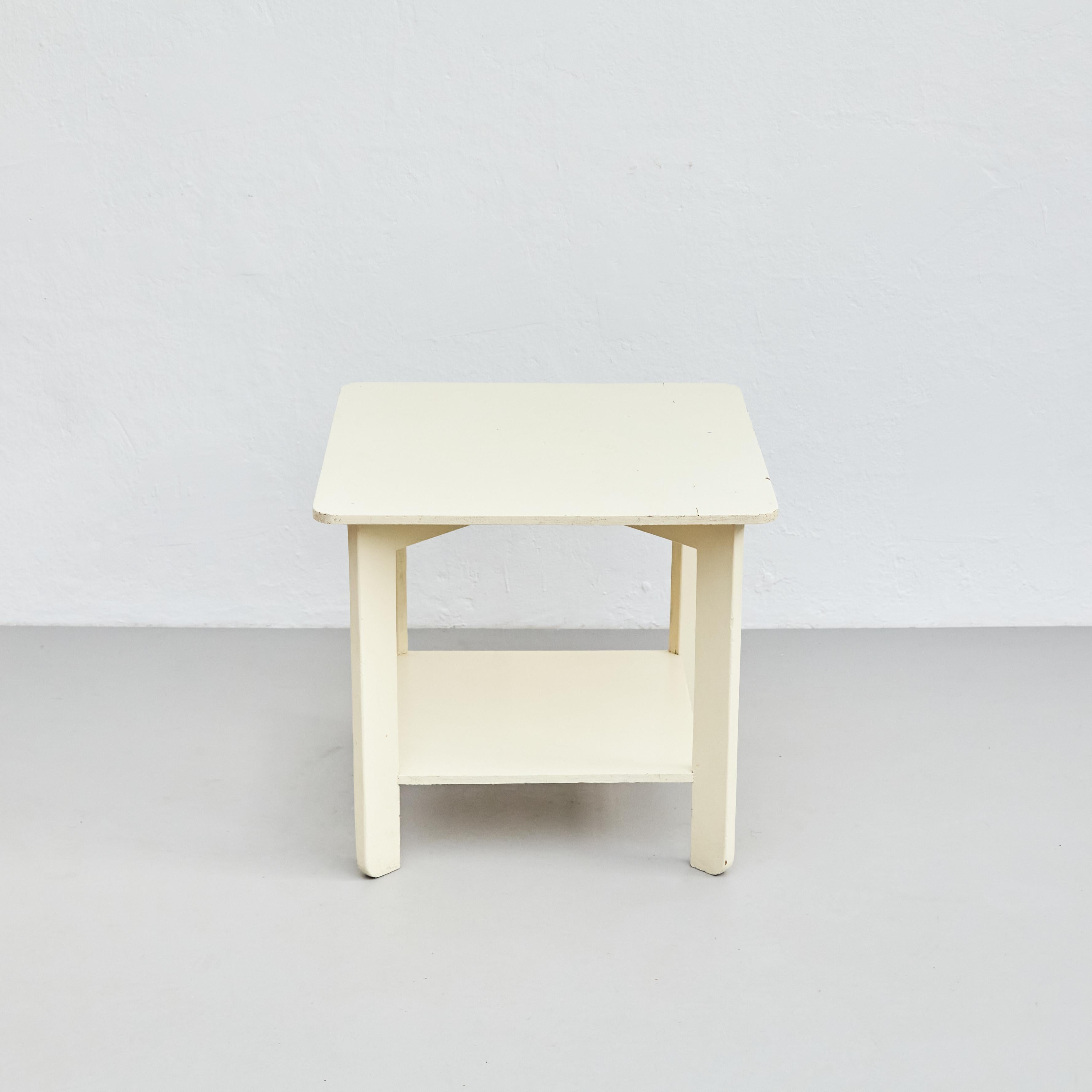 Mid-Century Modern Table basse laquée blanche de style Bauhaus de The MODERNITY, circa 1960 en vente