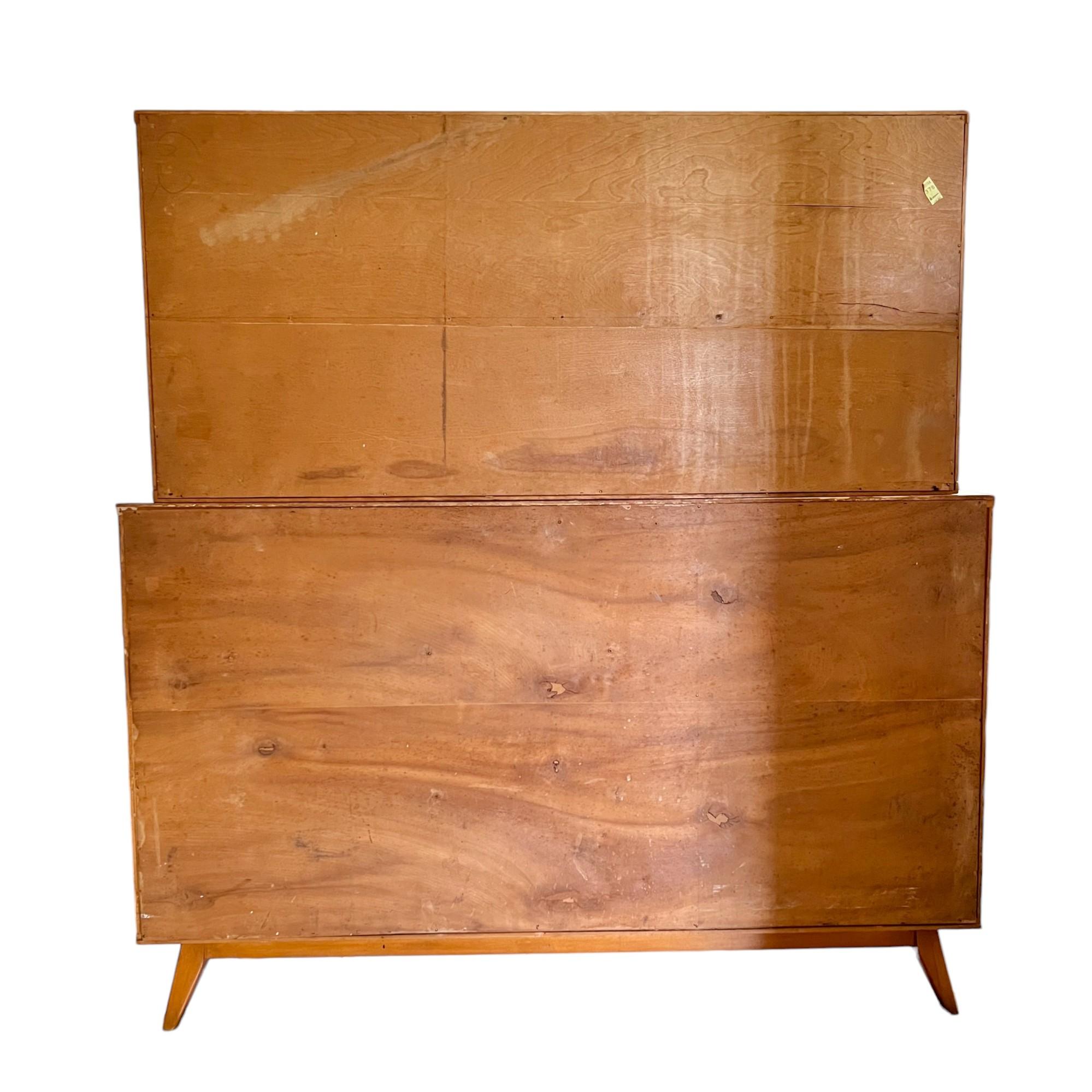 Mid-Century Modern Baumritter Maple Buffet and Hutch For Sale 9