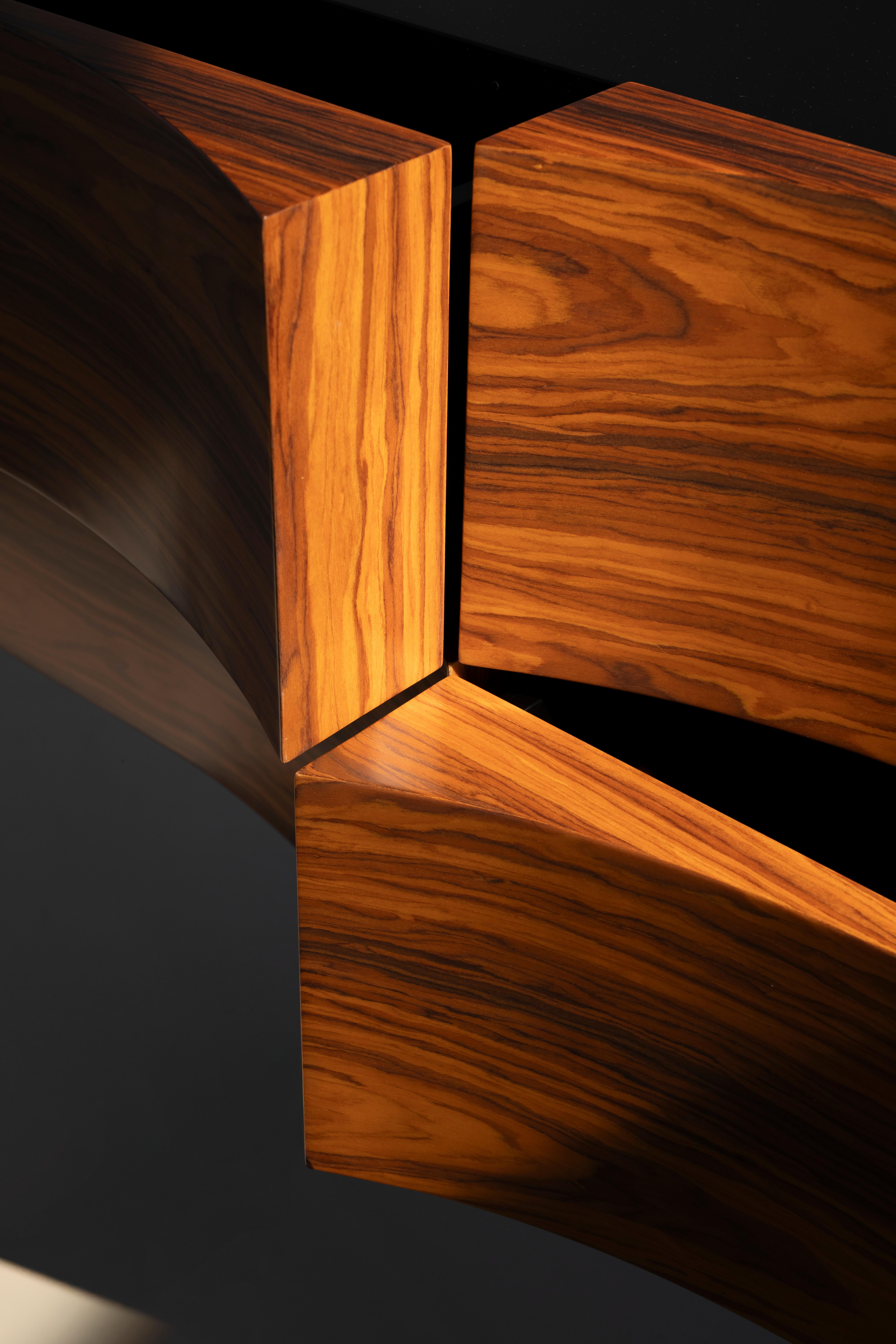 Consola moderna de mediados de siglo Beans, madera de hierro, hecha a mano Portugal by Greenapple en Nuevo estado para la venta en Lisboa, PT