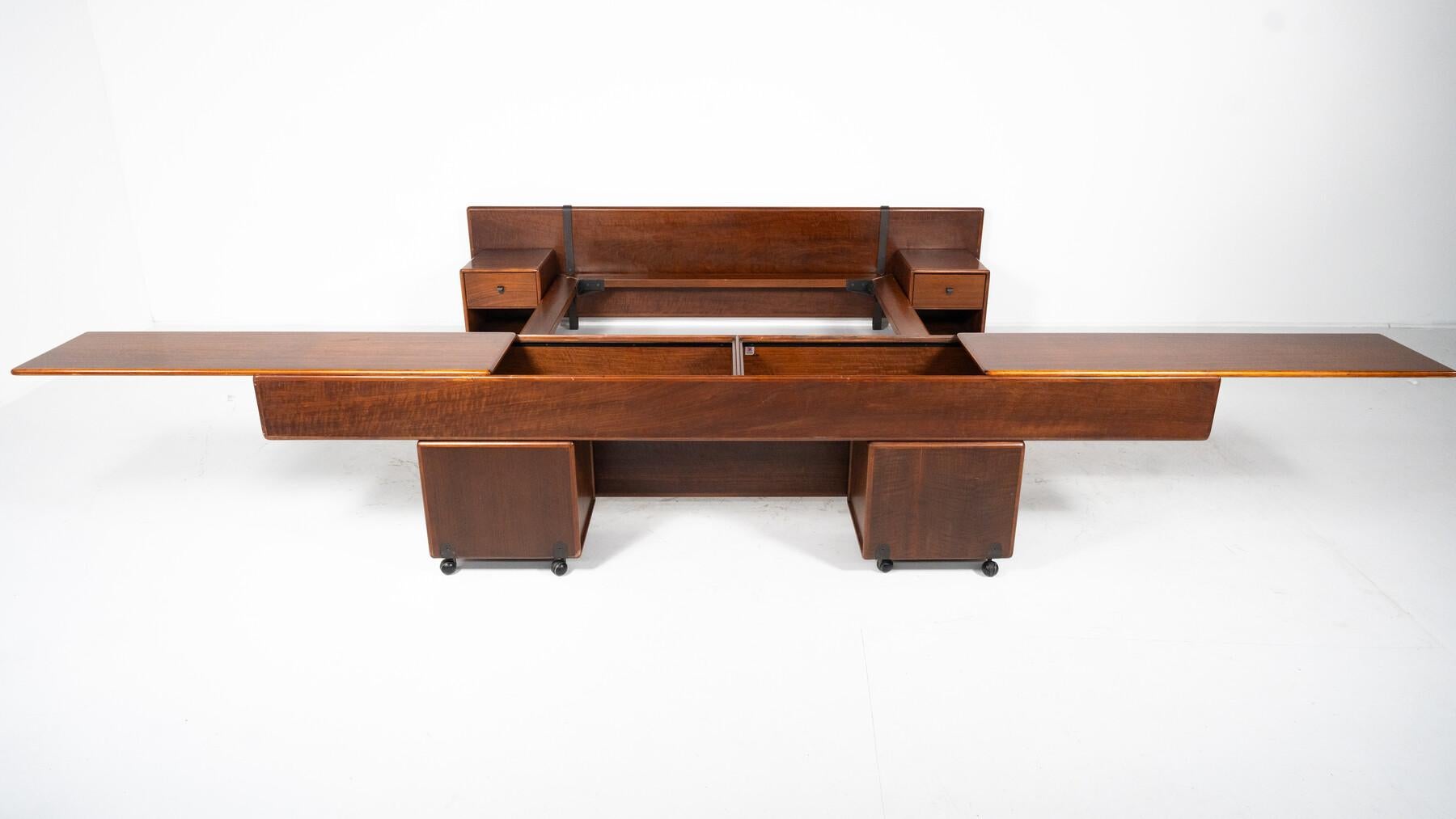 Mid-Century Modern Bed with Nightstands by Fabio Lenci for Bernini, Italy, 1970s For Sale 9
