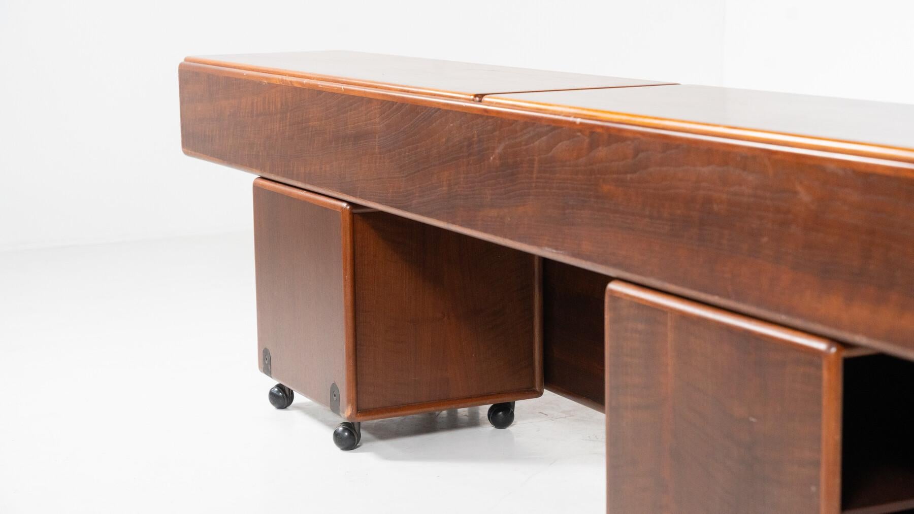 Mid-Century Modern Bed with Nightstands by Fabio Lenci for Bernini, Italy, 1970s For Sale 3