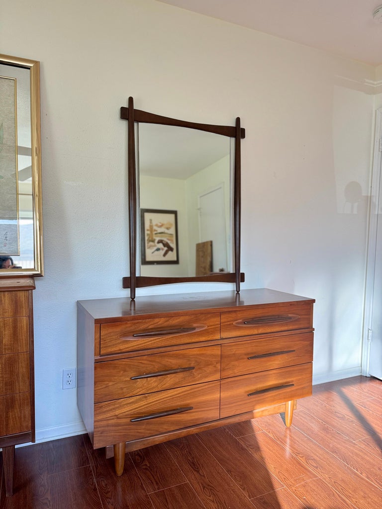 mid century modern bedroom dresser and mirror by Harmony house 1960s at 1stDibs mid century modern bedroom dresser and mirror by Harmony house 1960s at 1stDibs
