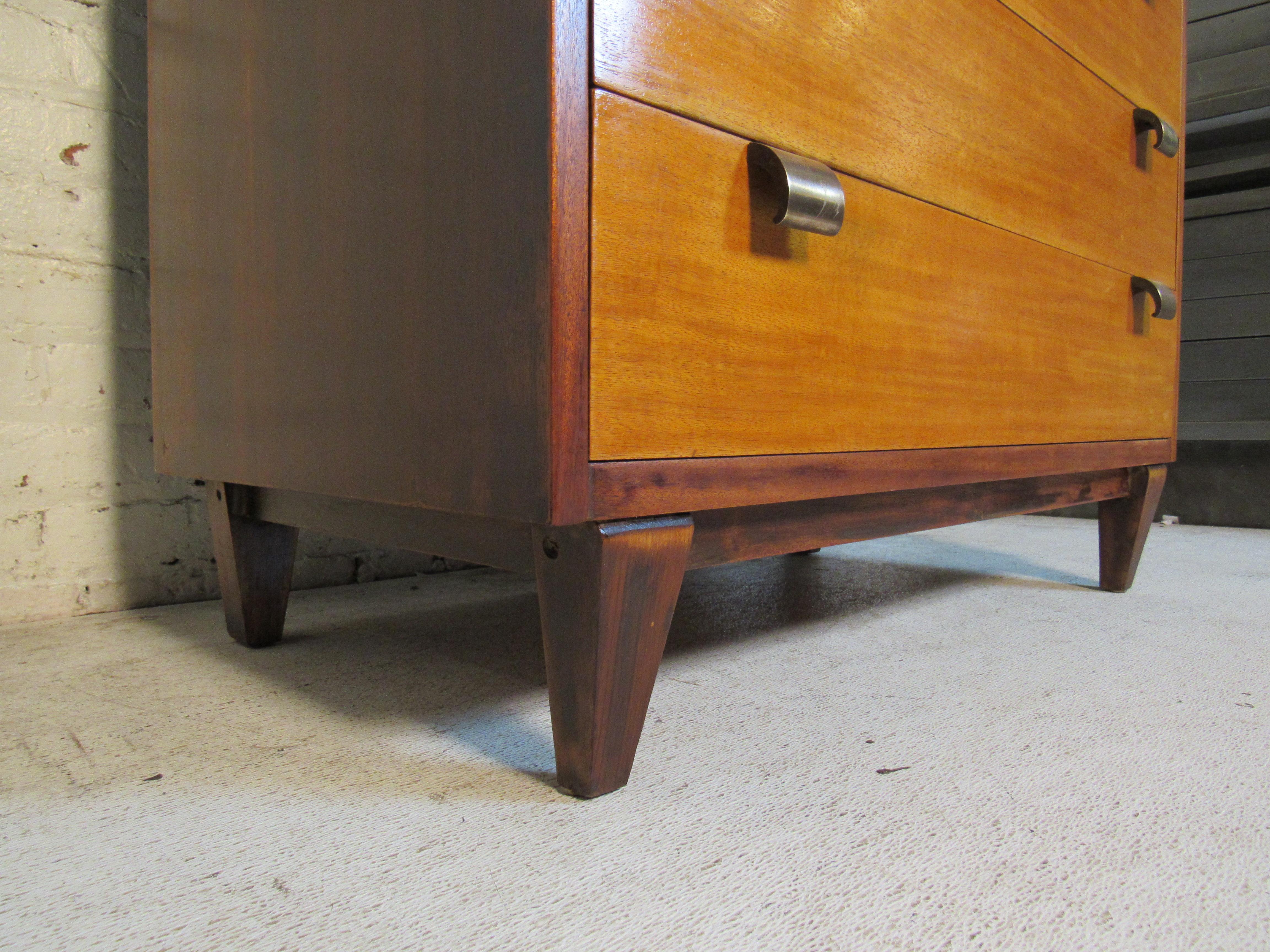 Wood Mid-Century Modern Bedroom Dresser in the Style of George Nelson