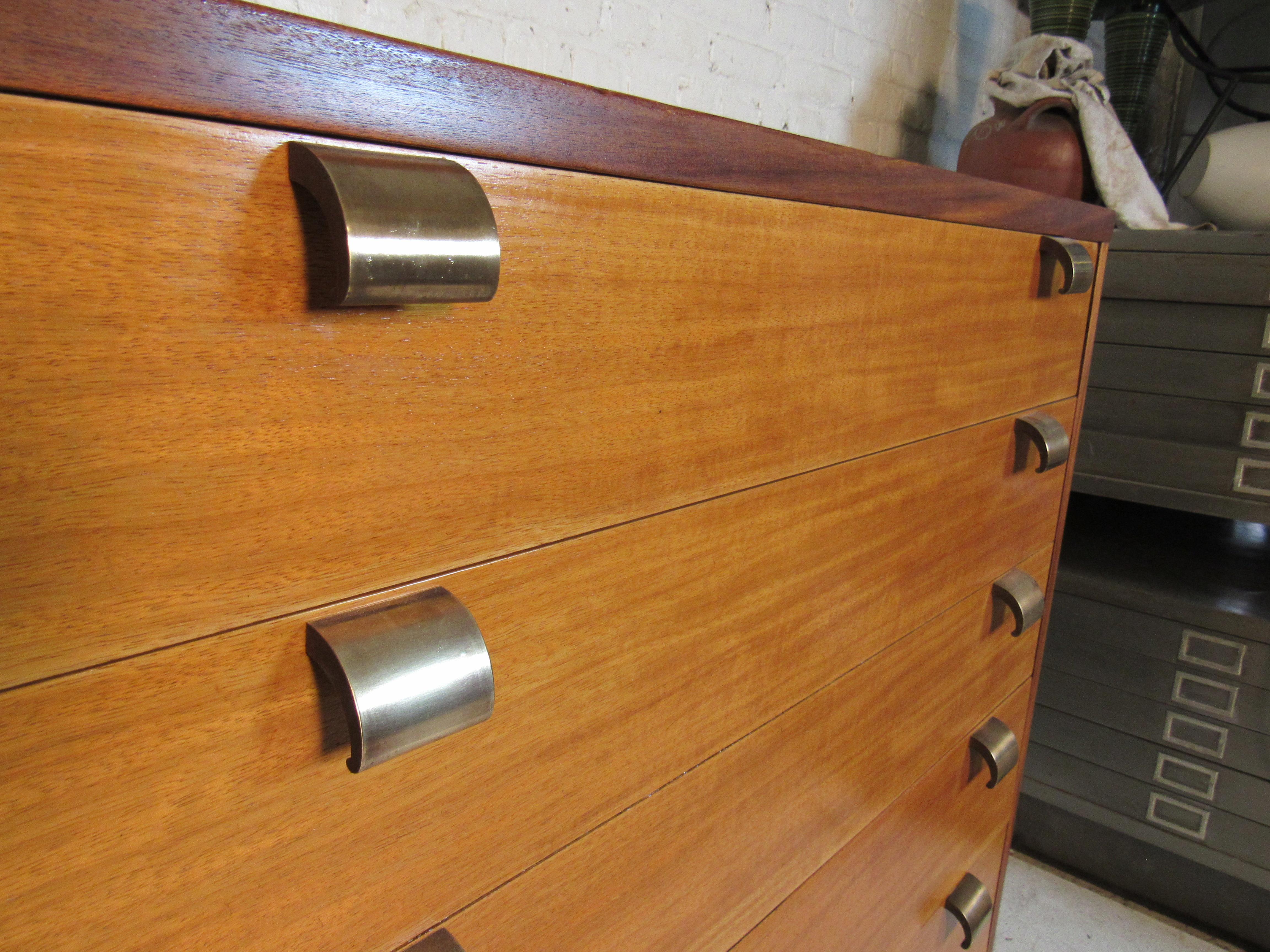 Mid-Century Modern Bedroom Dresser in the Style of George Nelson 1