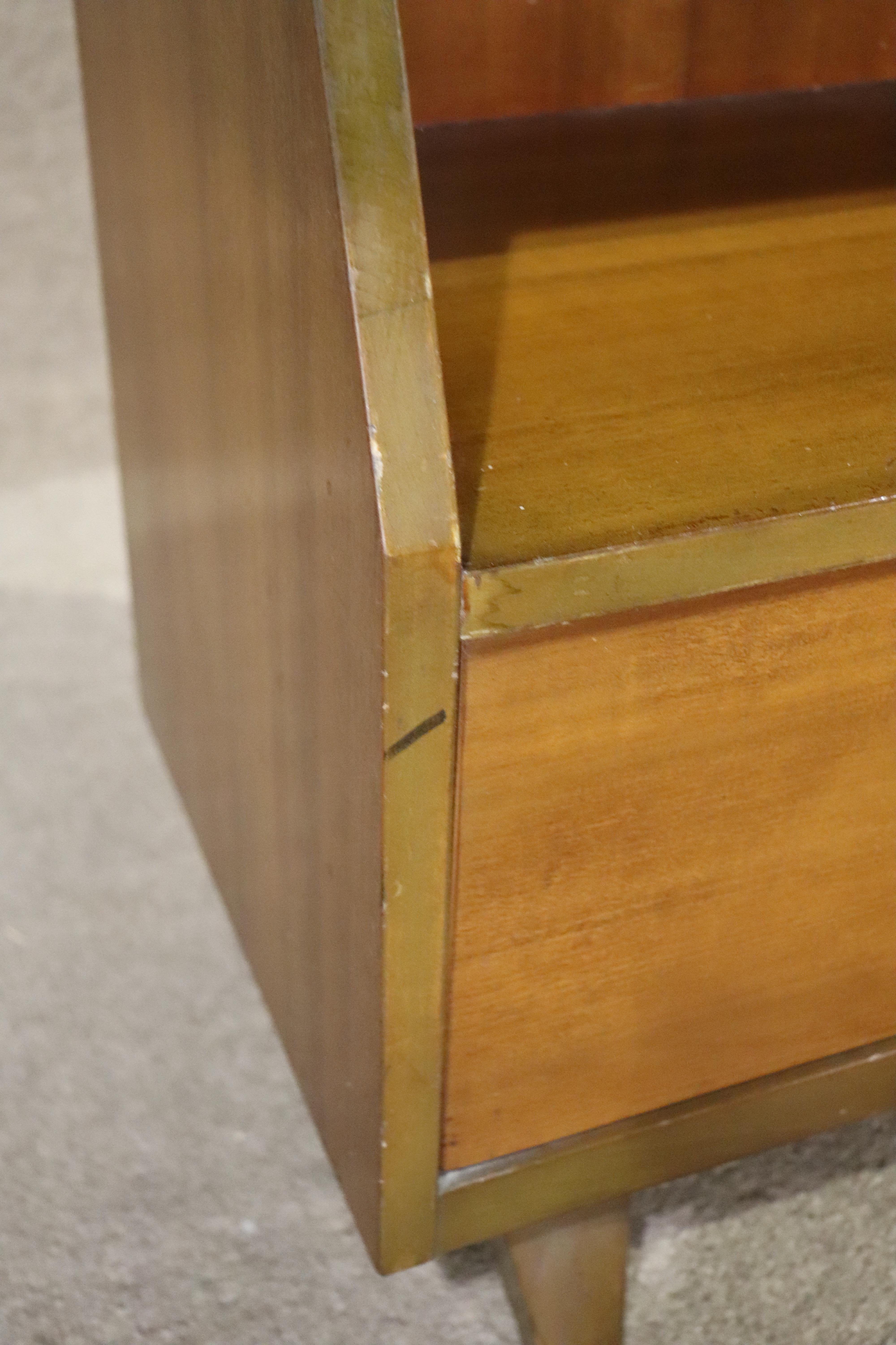 20th Century Mid-century Modern Bedside Tables For Sale