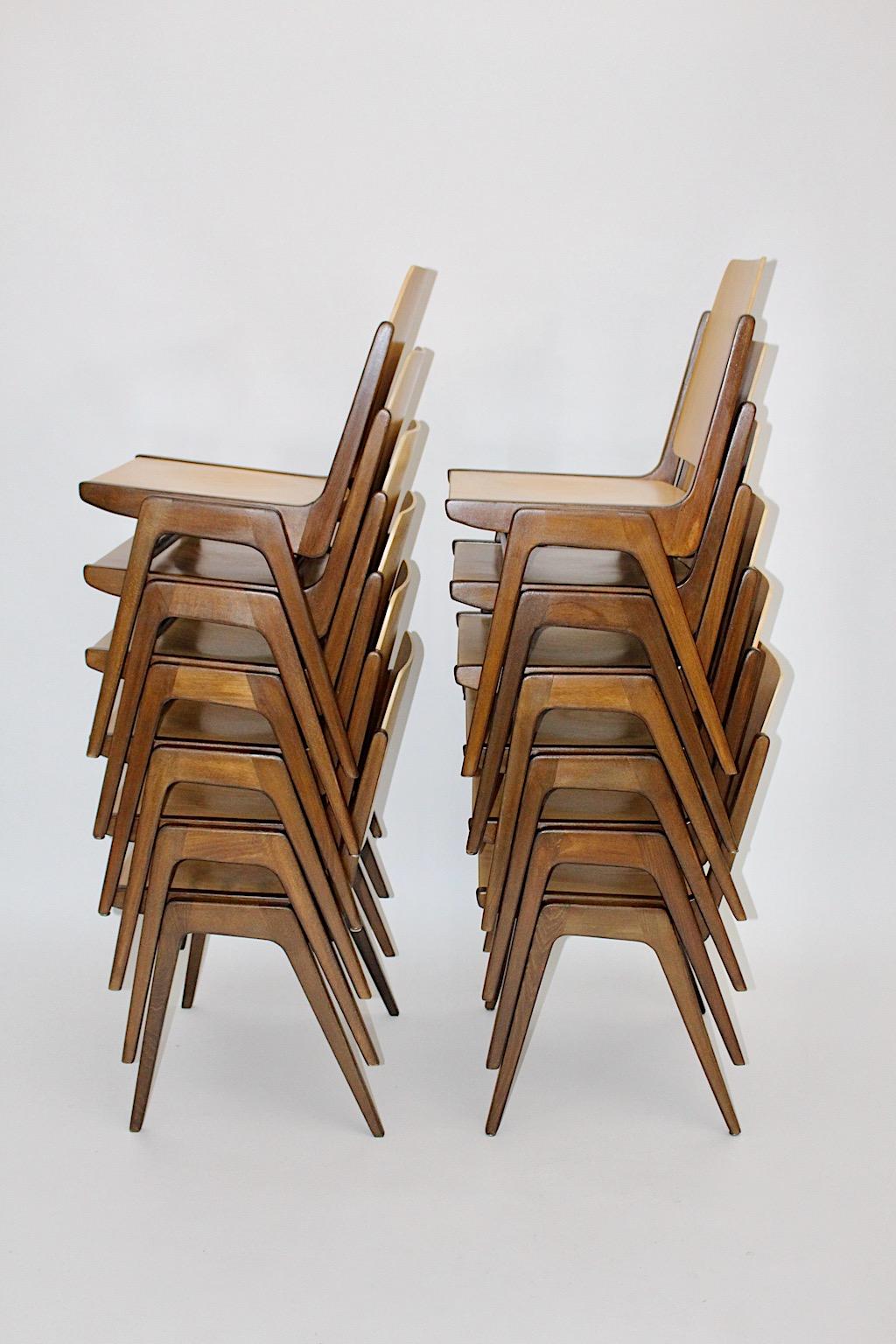 Douze chaises de salle à manger vintage en hêtre marron de style moderne du milieu du siècle dernier, Franz Schuster en vente 1