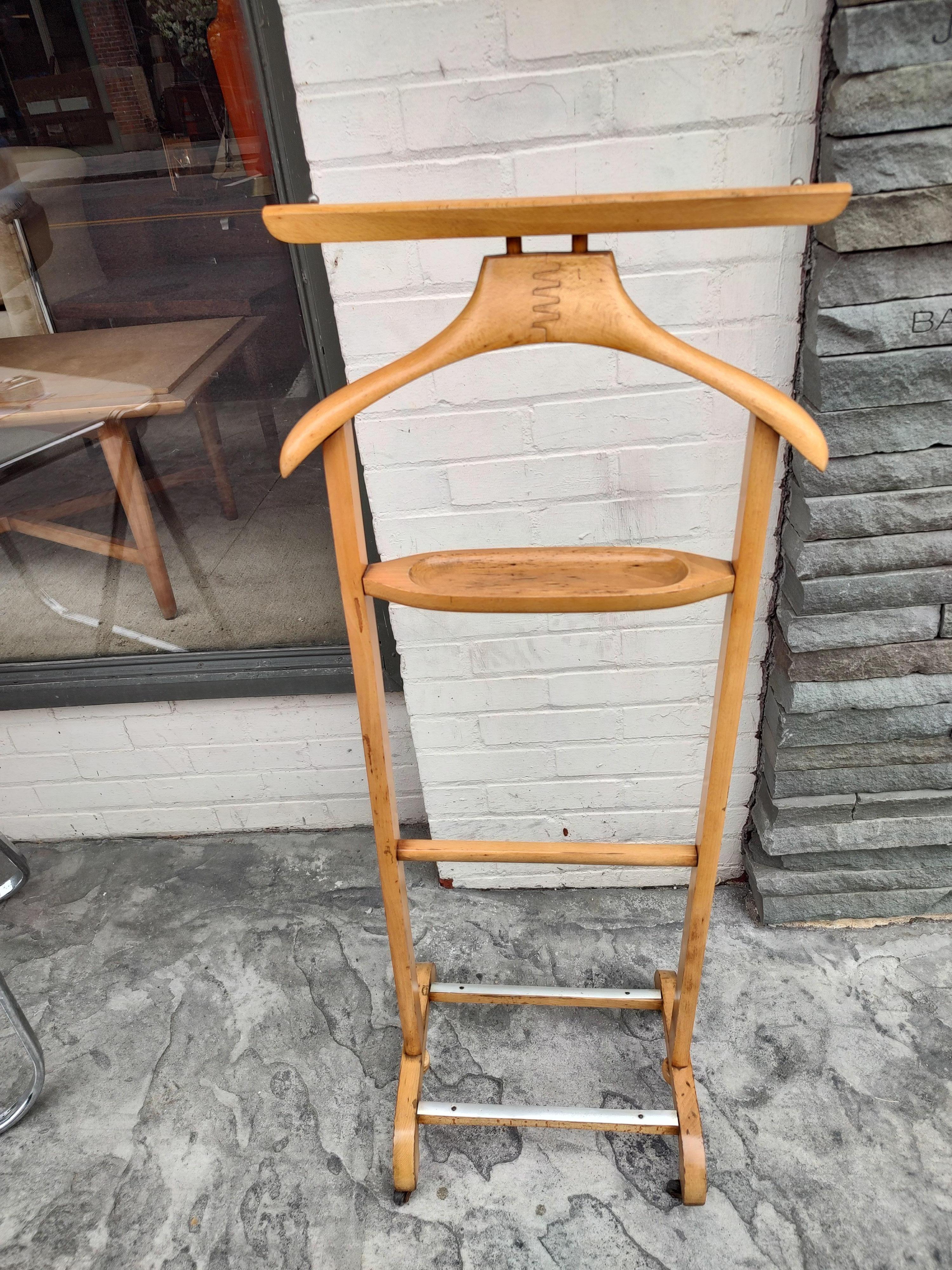 Moderne Mid-Century-Modern-Kleiderständer aus Buche, Italien (Buchenholz)