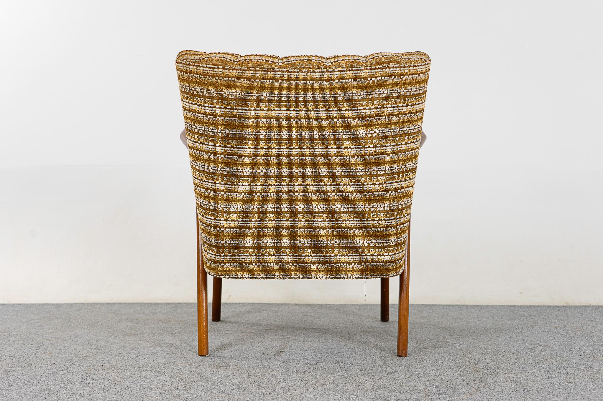 Mid-Century Modern Beech Lounge Chair For Sale 4