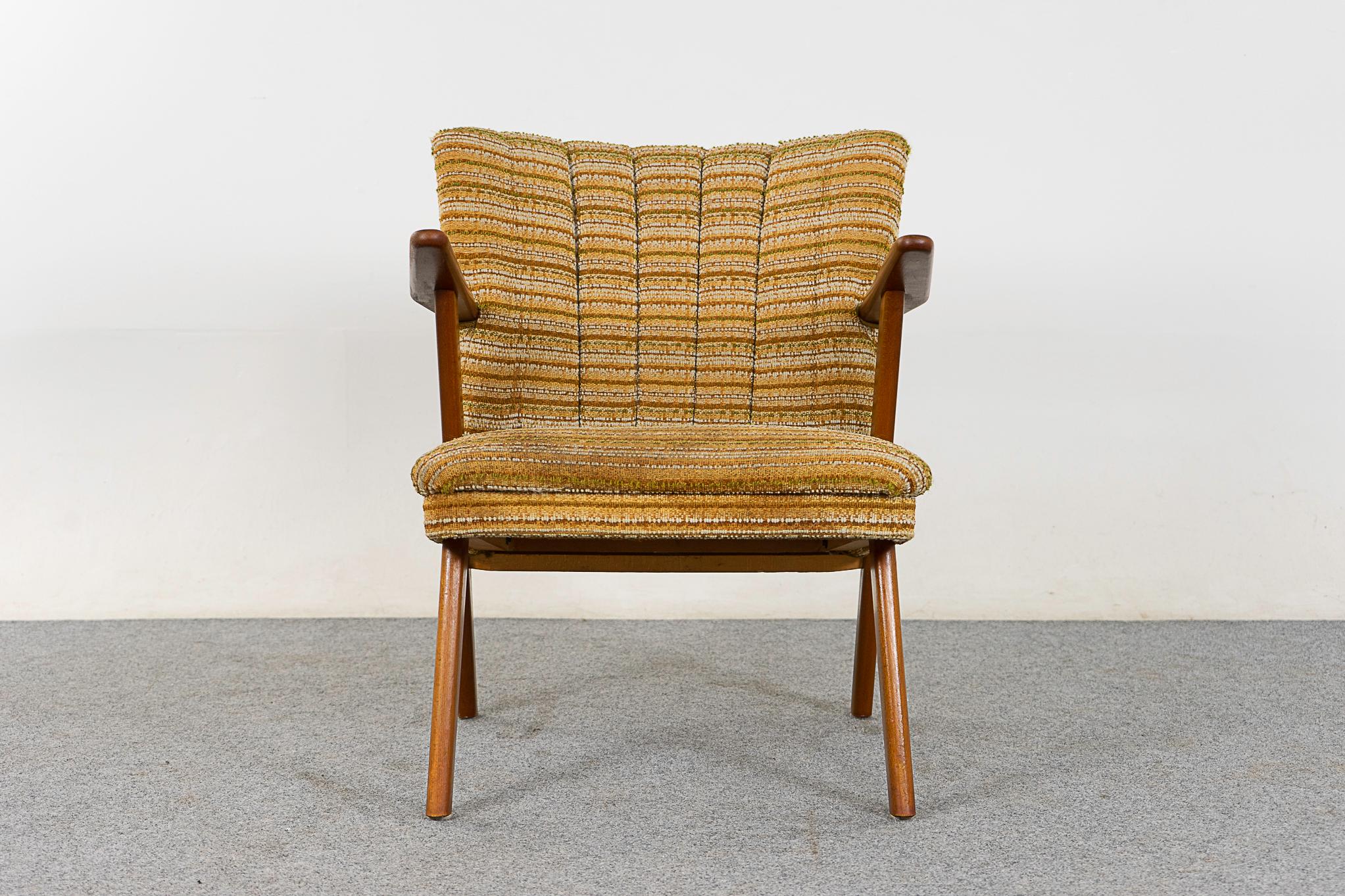Mid-Century Modern Beech Lounge Chair (Dänisch) im Angebot