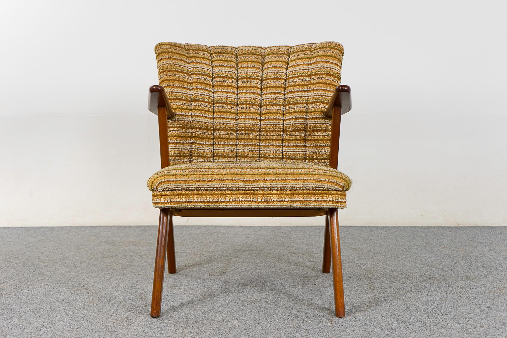 Scandinavian Modern Mid-Century Modern Beech Lounge Chair For Sale