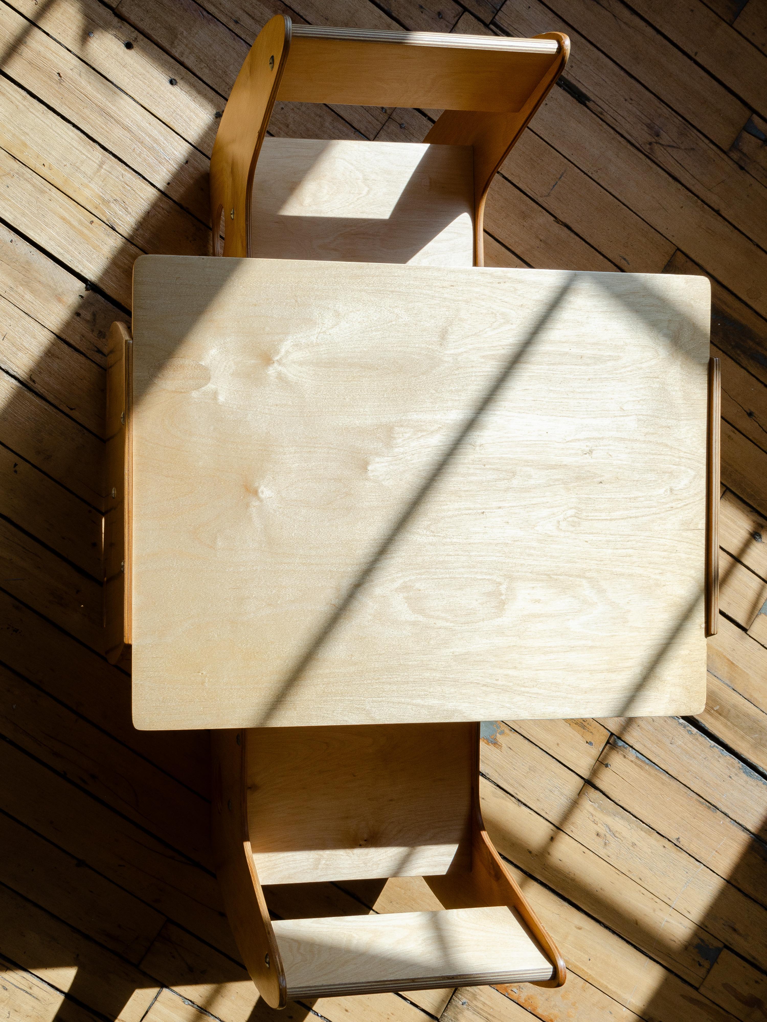 Fait main Ensemble table et chaises pour enfants Hans Mitzlaff en contreplaqué de hêtre, moderne du milieu du siècle dernier  en vente
