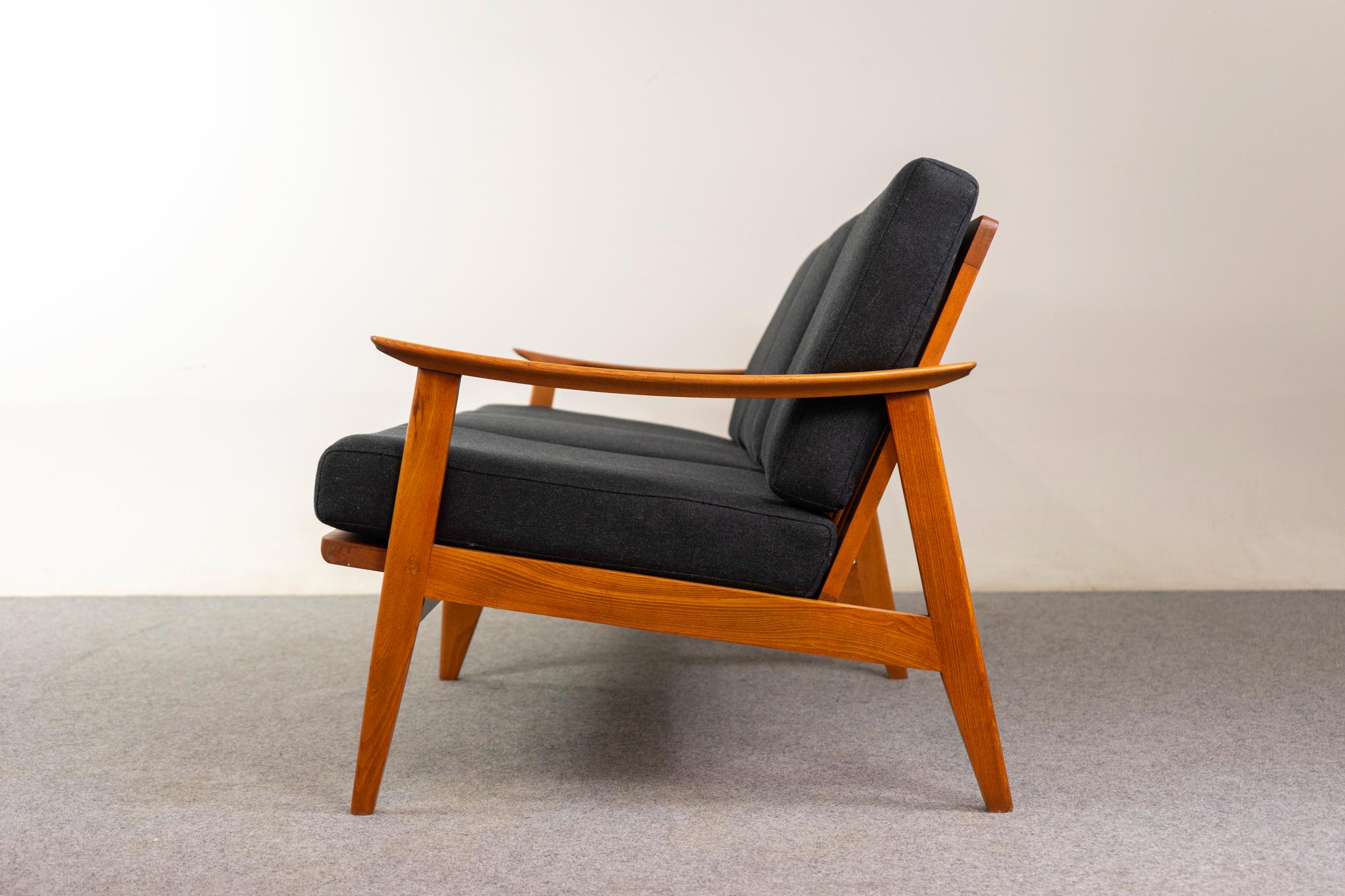 Mid-Century Modern Beech Sofa For Sale 2
