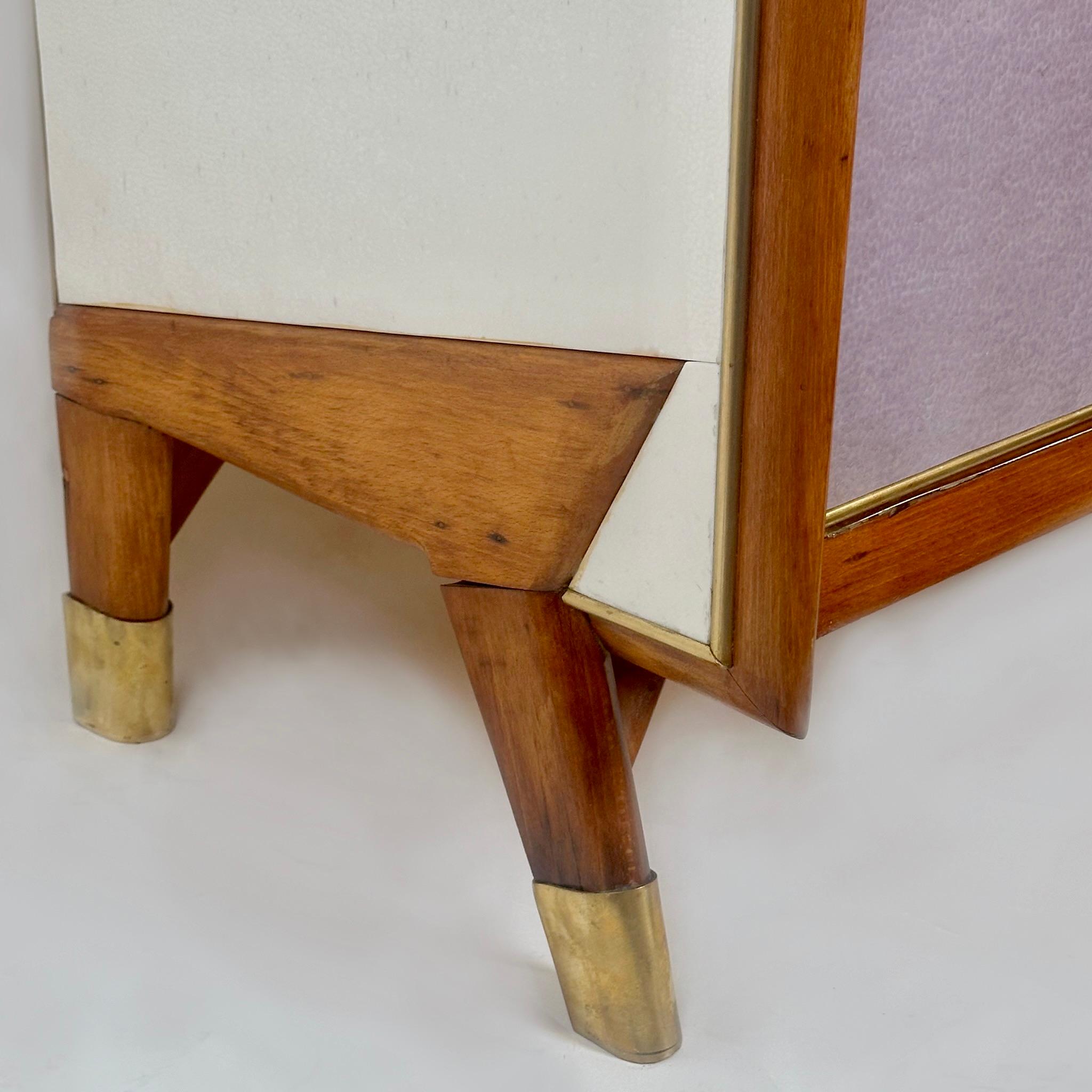 Mobile bar a secco in legno di faggio, ottone, specchio e vetro artistico di Murano della modernità di metà secolo in vendita 2