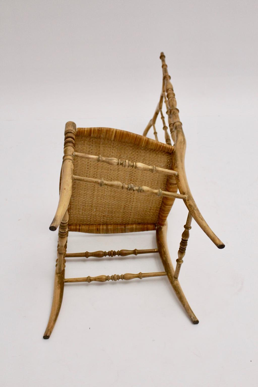 Mid-Century Modern Beechwood Chiavari Chair 1940s Italy For Sale 9