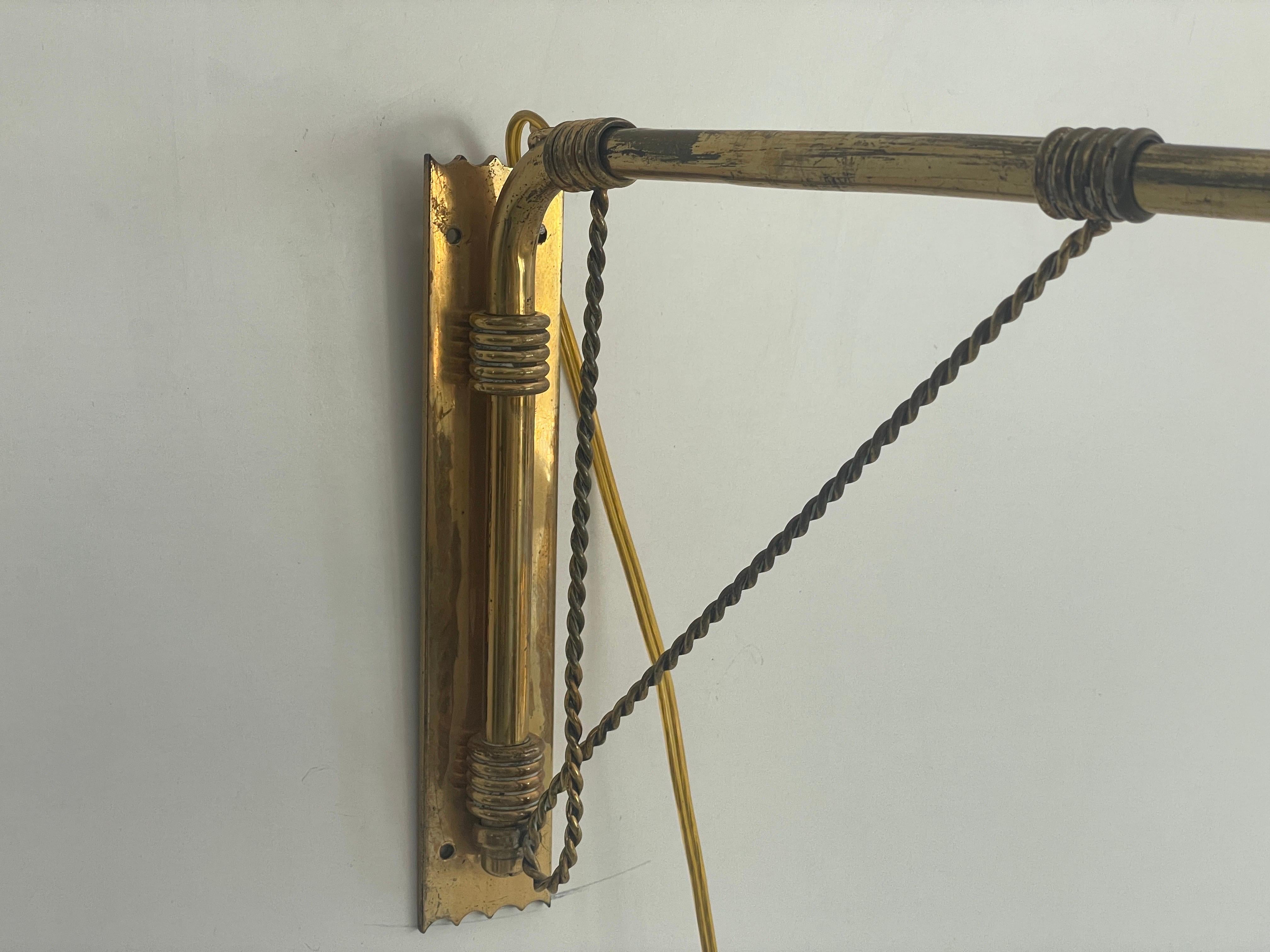 Mid-Century Modern Beige Brass Wall Lamp, 1950s, Italy en vente 14