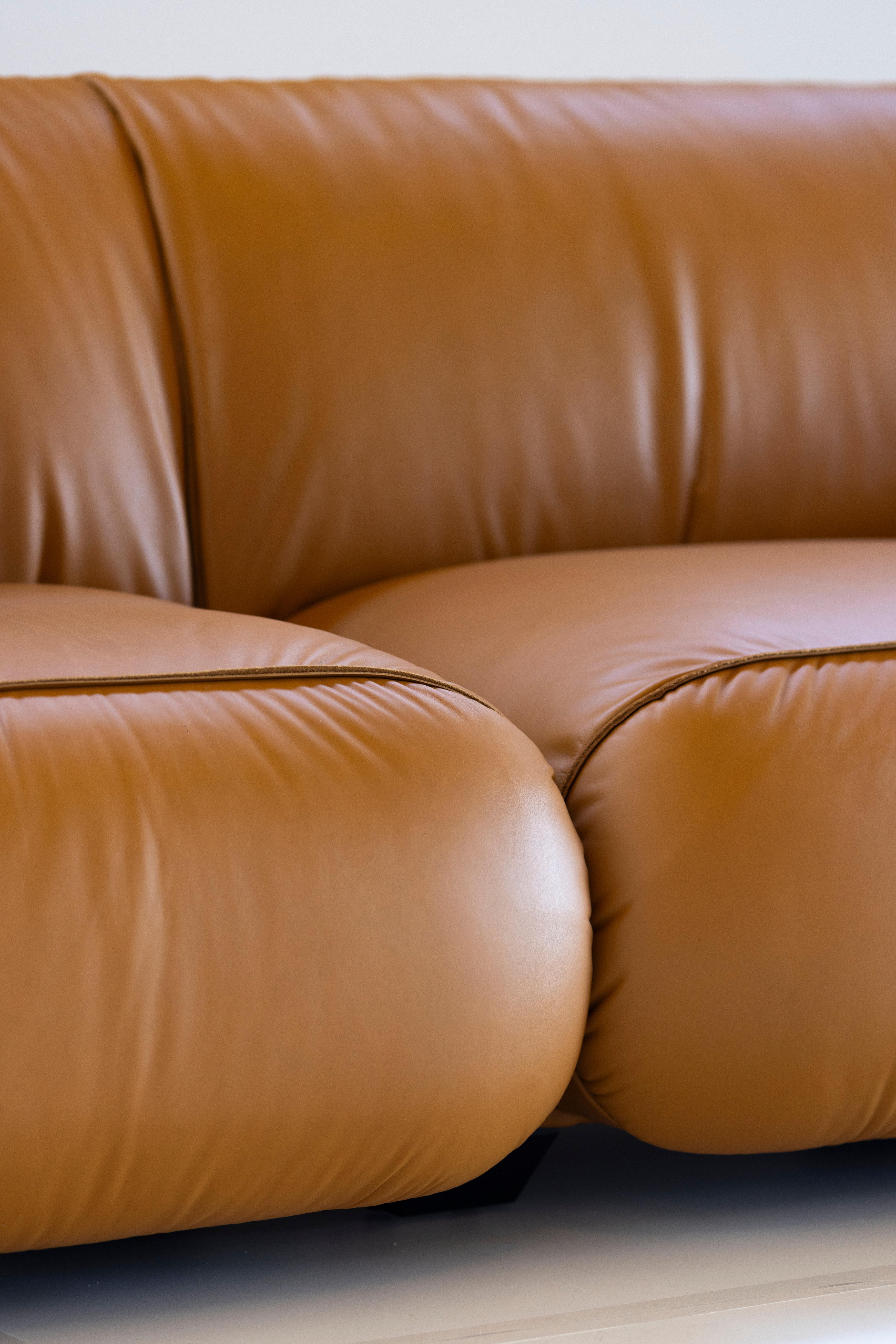 Linen Mid-Century Modern Beijinho Sofa, Camel Italian Leather, Handmade by Greenapple For Sale