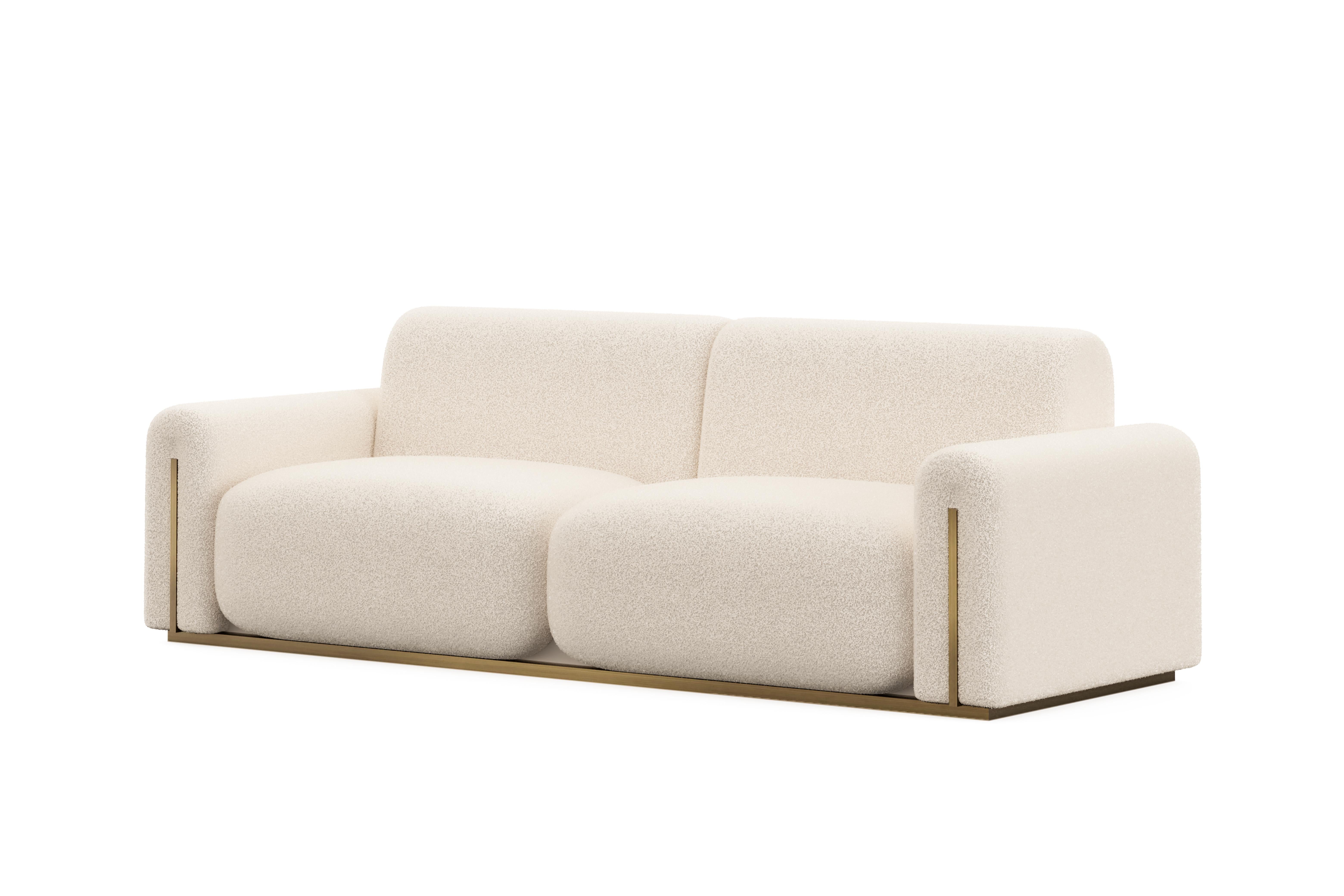 Canapé 4 places Beijinho, Collection Contemporary, fabriqué à la main au Portugal - Europe par Greenapple.

Le canapé Beijinho combine harmonieusement la texture douce d'un tissu de haute qualité et l'étreinte invitante du confort touffeté, évoquant