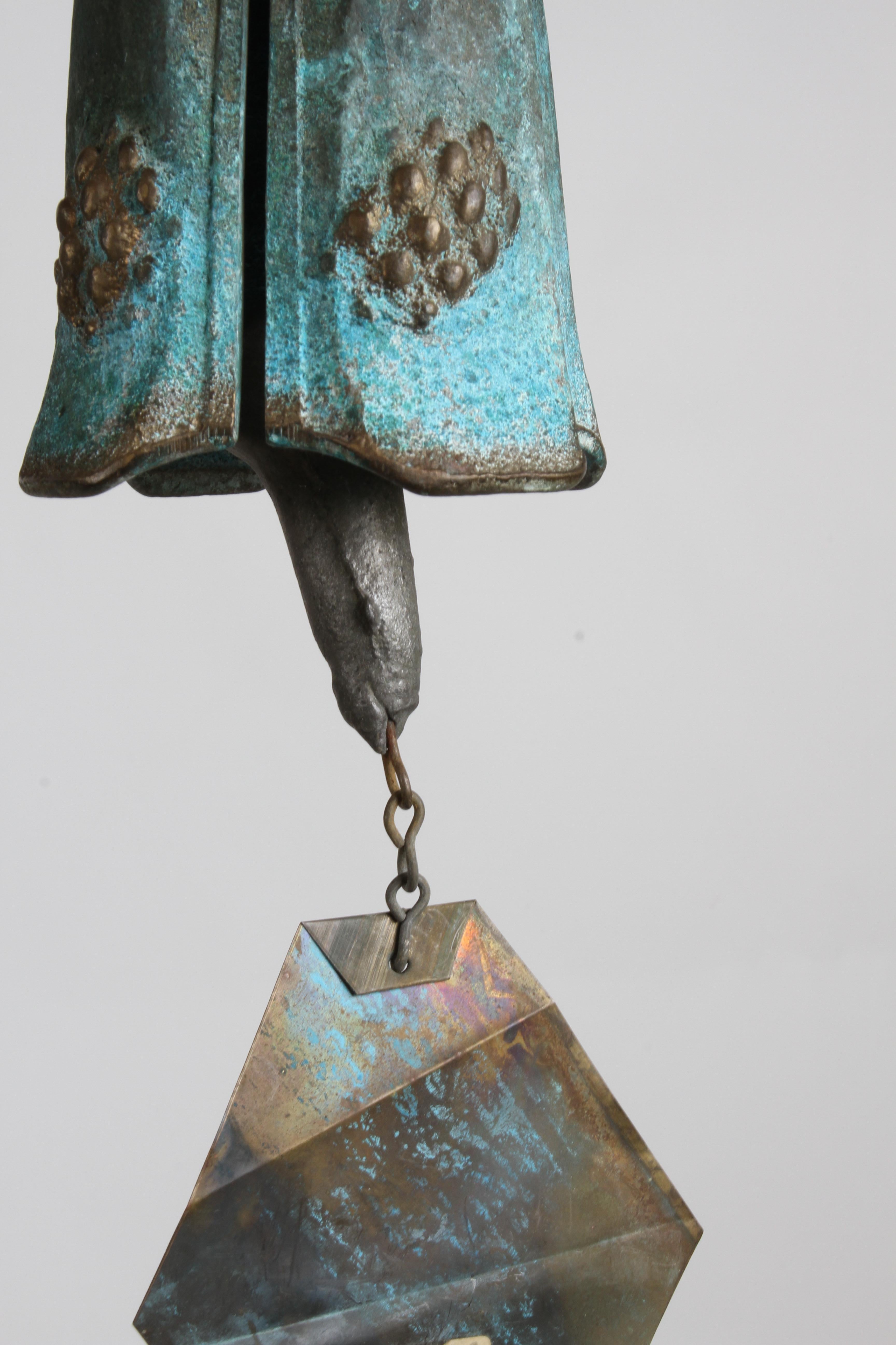 Chimère à vent sculpturale brutaliste en bronze 