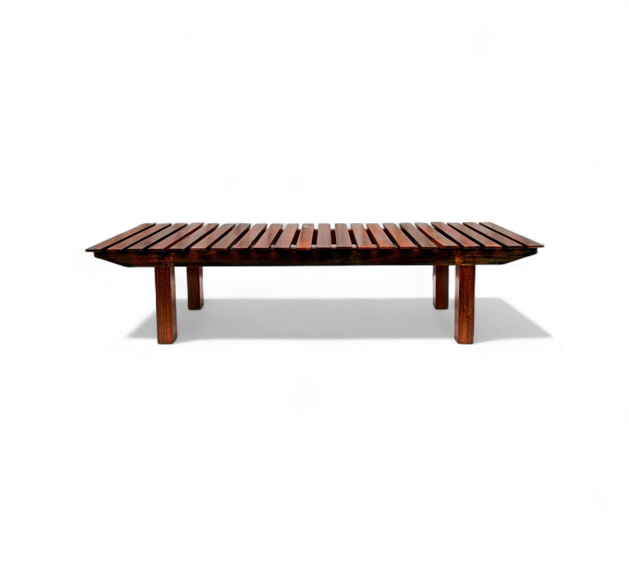 Mid-Century moderno Panchina moderna di metà secolo in legno duro, sconosciuta, anni '60 in vendita