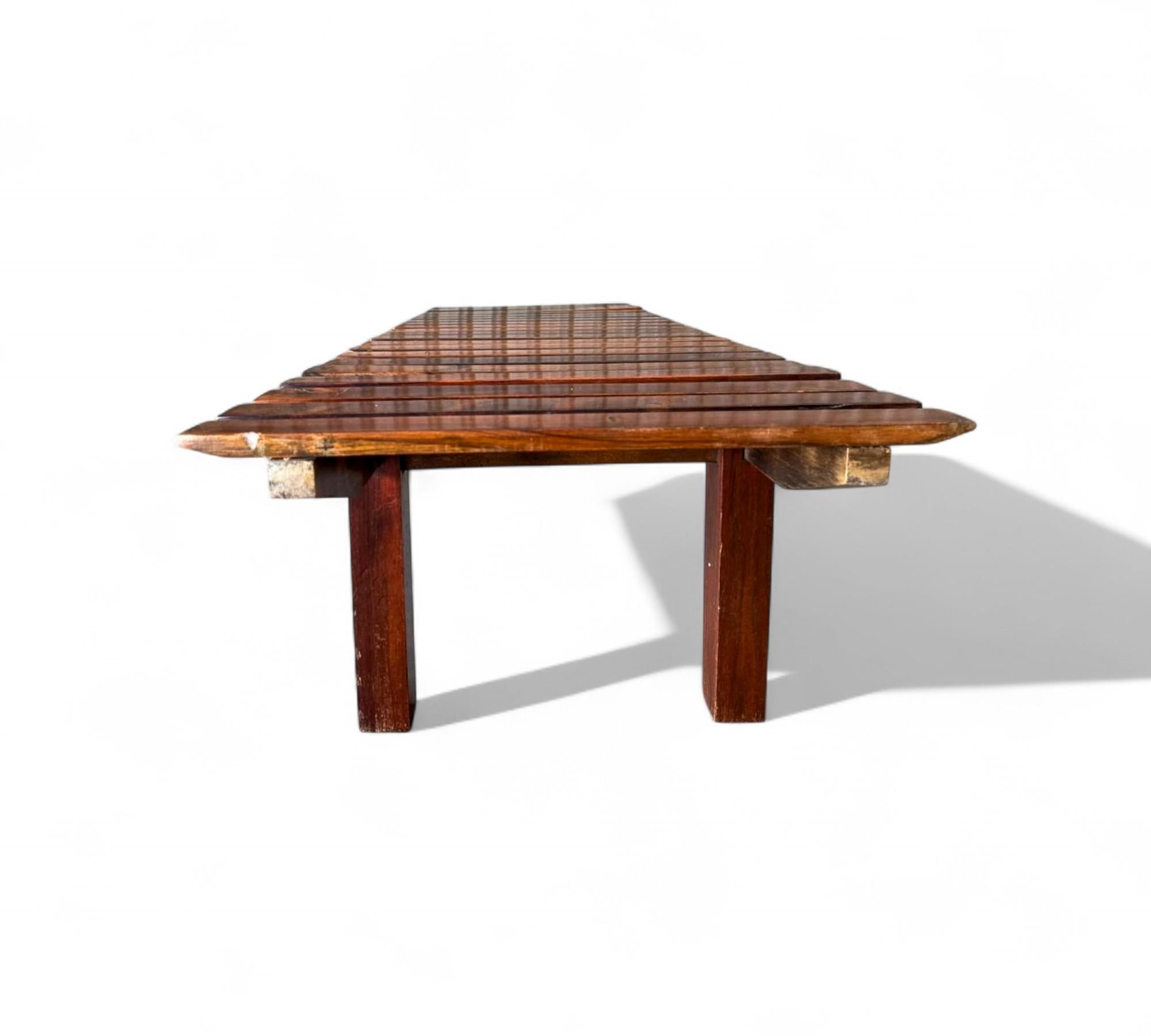 Banco moderno de mediados de siglo en madera dura, Desconocido Años 60 siglo XX en venta