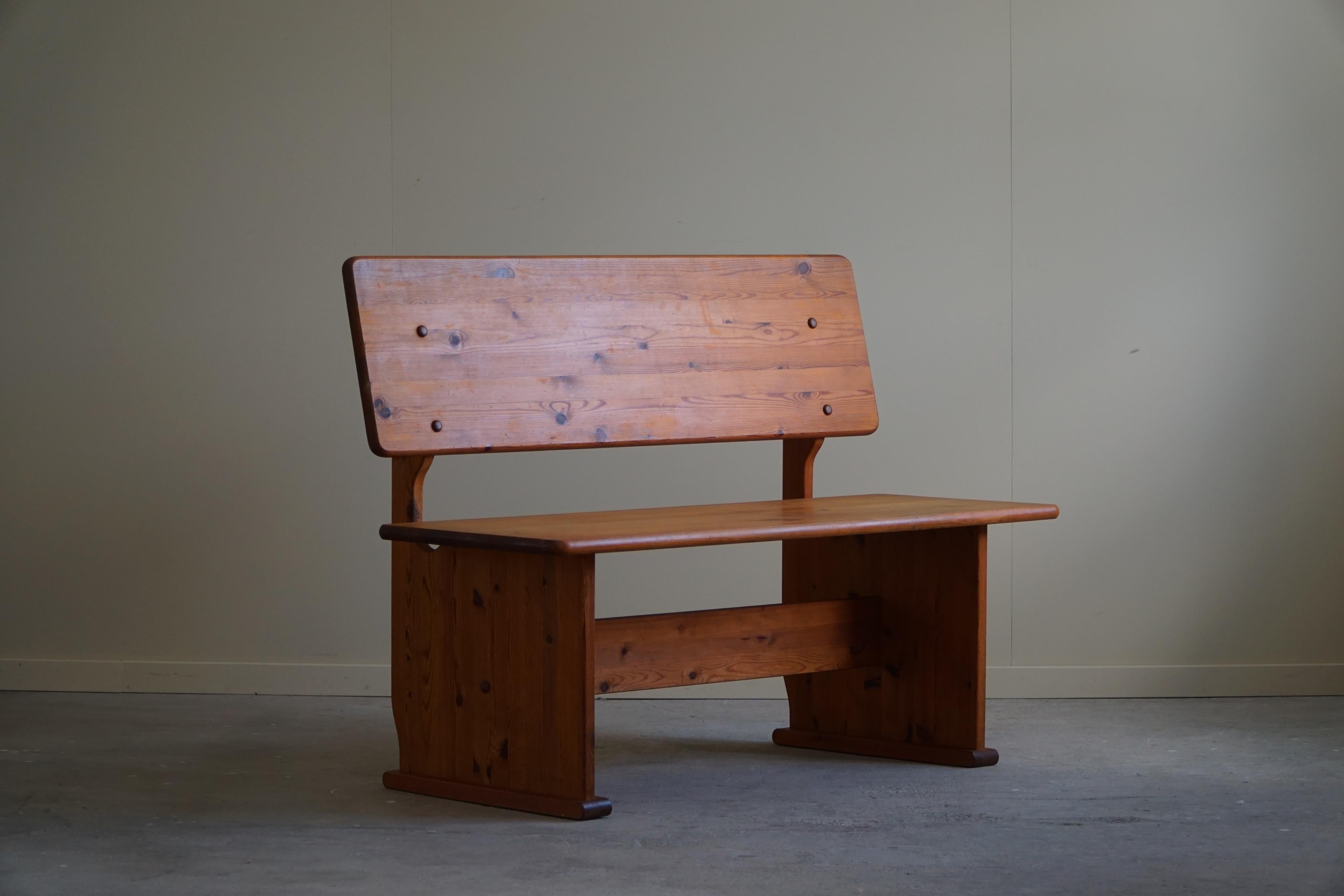 Mid Century Modern Bench in Pine, Made by a Swedish Cabinetmaker in the 1970s For Sale 8