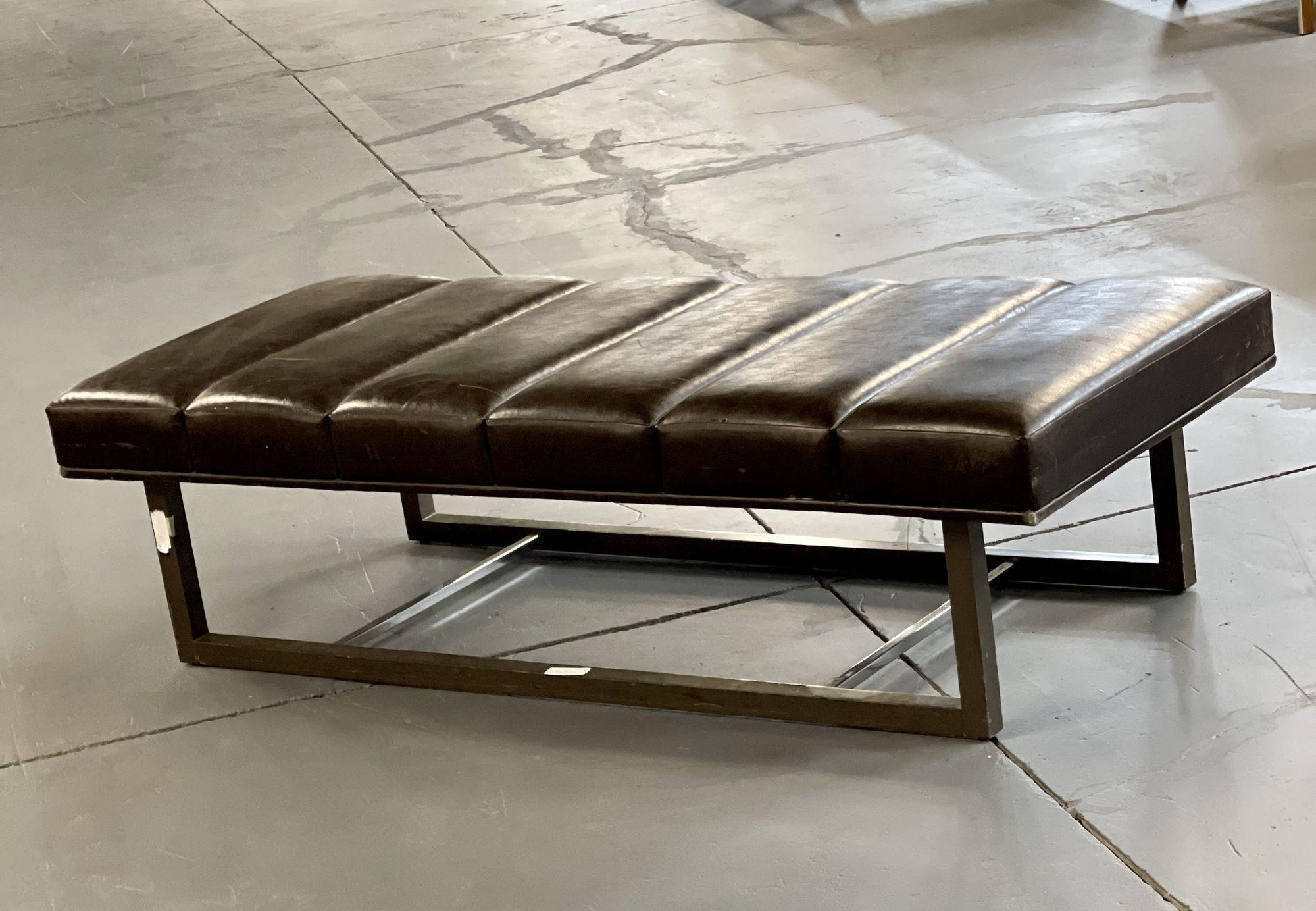 Mid-Century Modern Bench / Ottoman, Leather, Steel In Good Condition For Sale In Stamford, CT