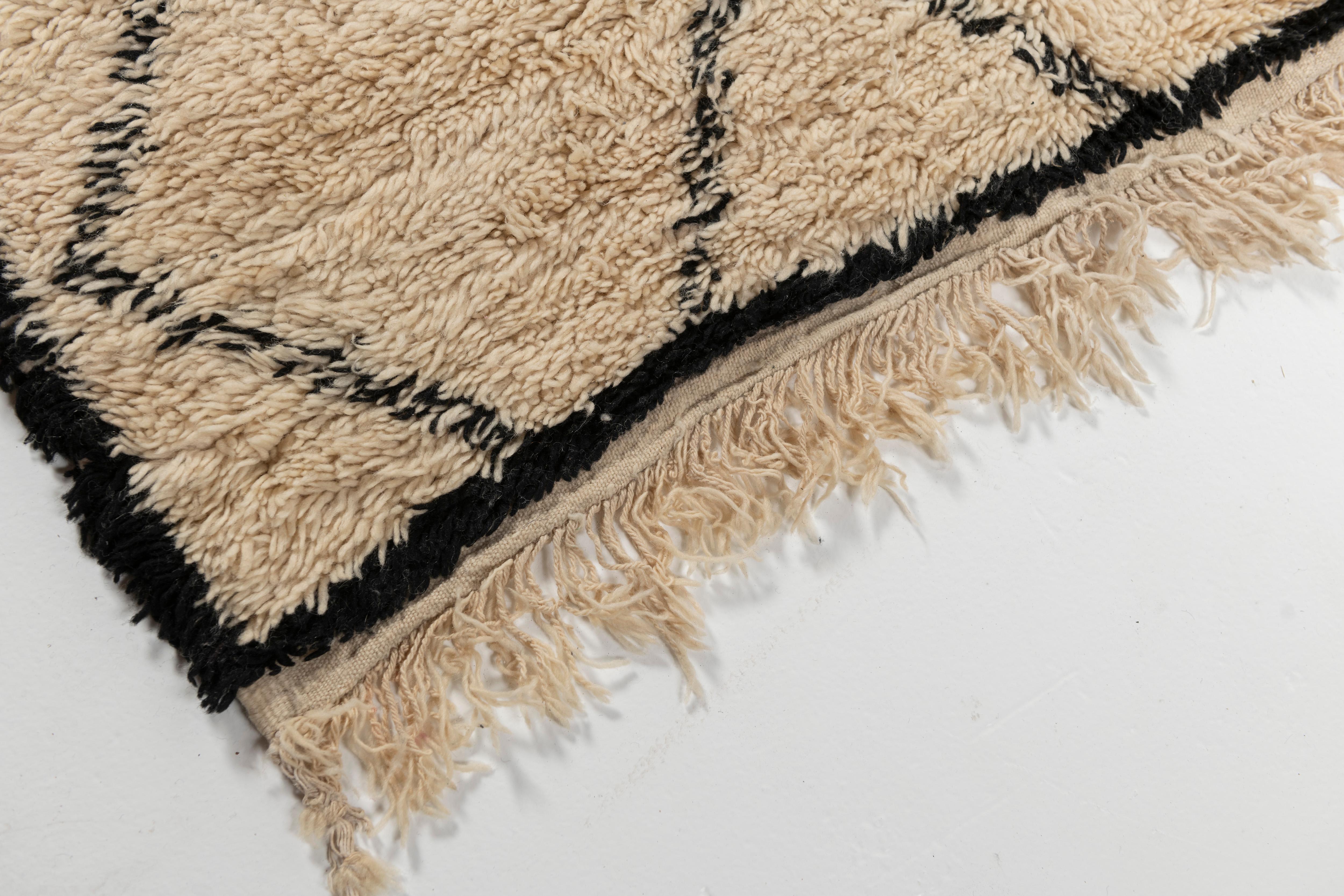 Tapis Beni Ourain moderne du milieu du siècle dernier, Maroc Bon état - En vente à San Francisco, CA
