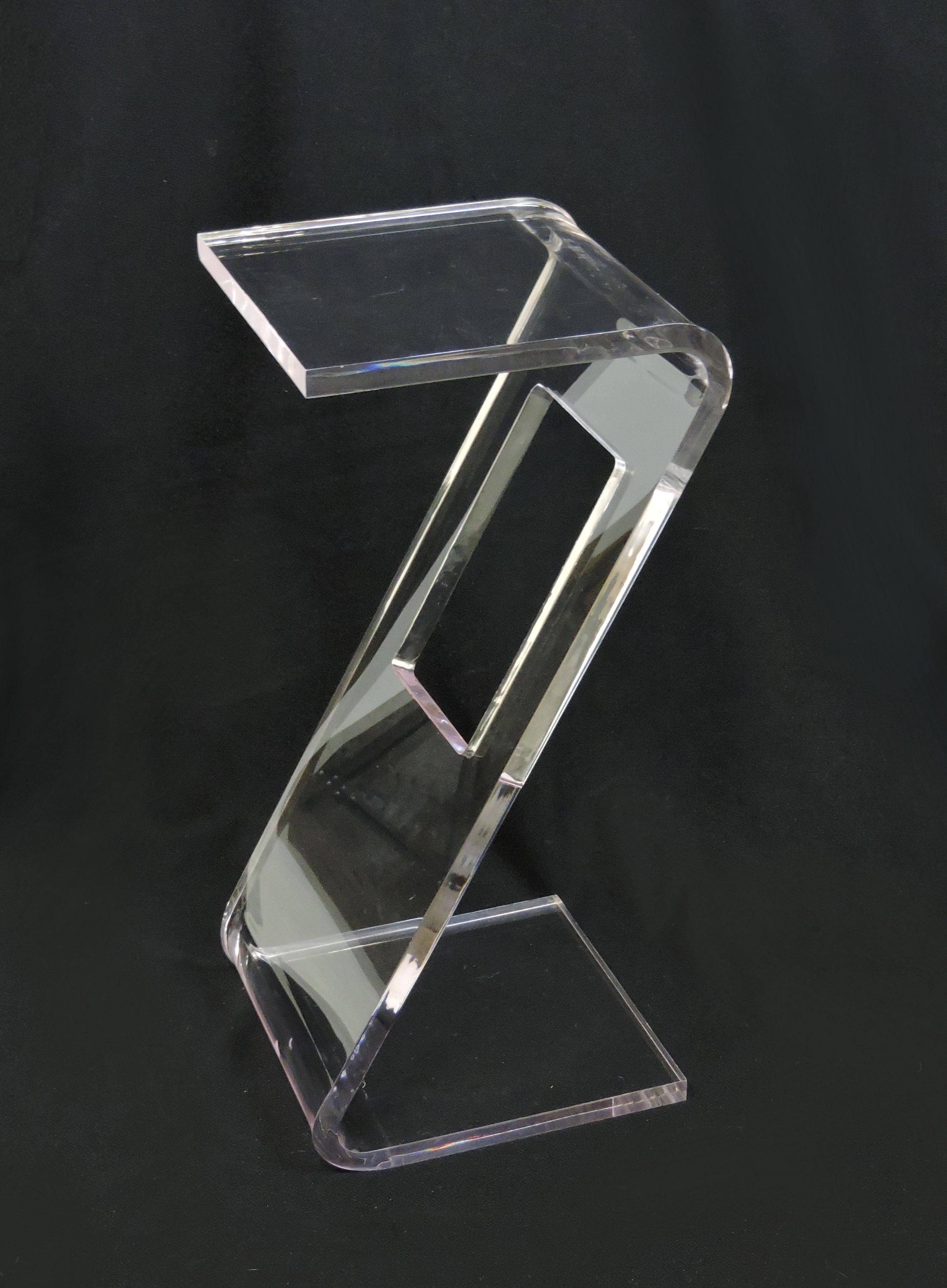 American Mid-Century Modern Bent Clear Lucite Z End or Side Table