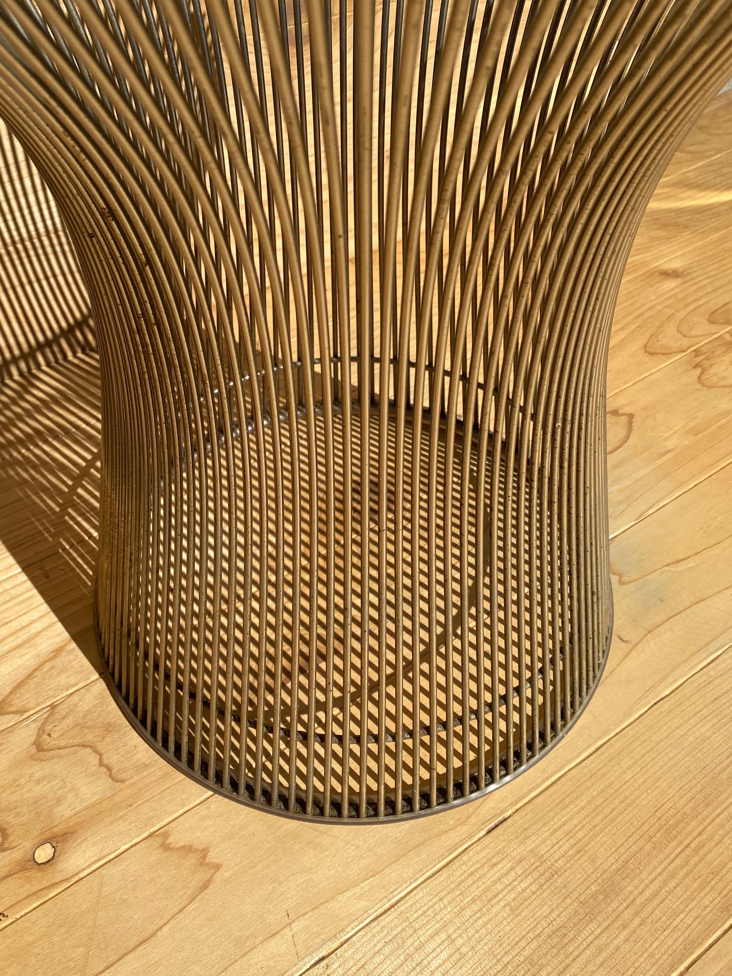 Mid Century Modern Bent Wire Nickel Side Table by Warren Platner for Knoll In Good Condition For Sale In Chicago, IL