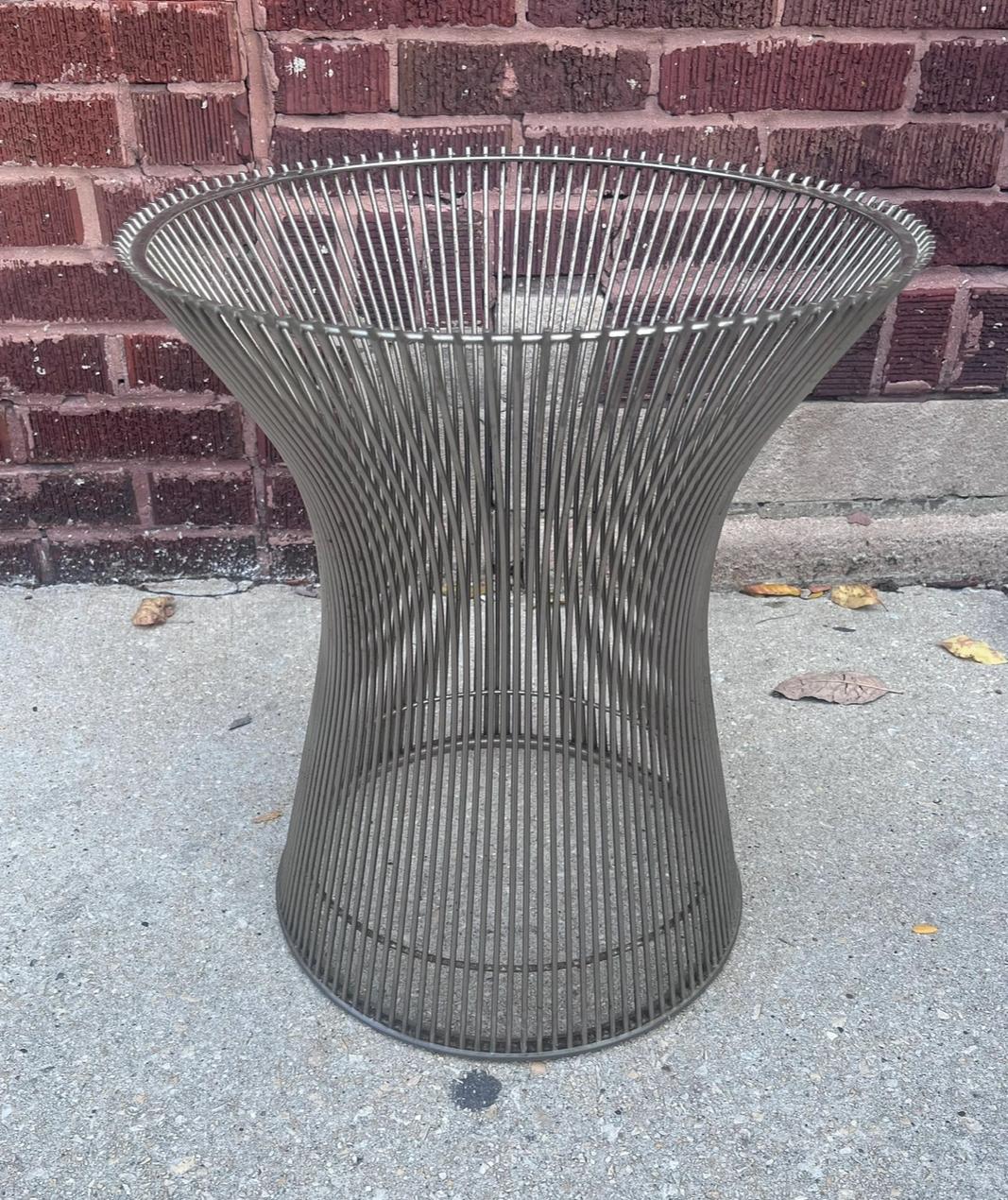 Mid Century Modern Bent Wire Nickel Side Table by Warren Platner for Knoll For Sale 1