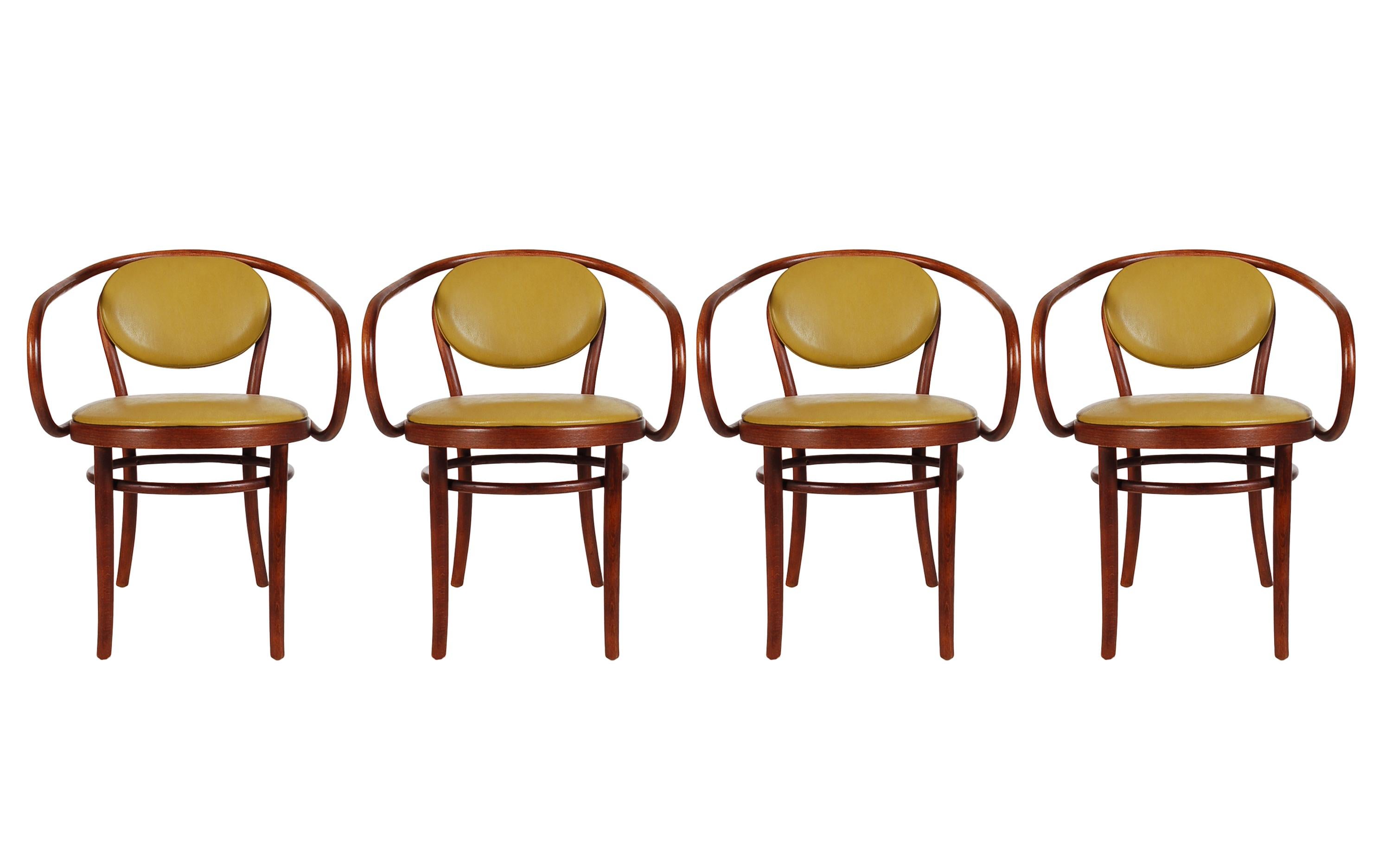 Naugahyde Mid-Century Modern Bent Wood B9 Armchair Dining Chairs by Le Corbusier / Thonet