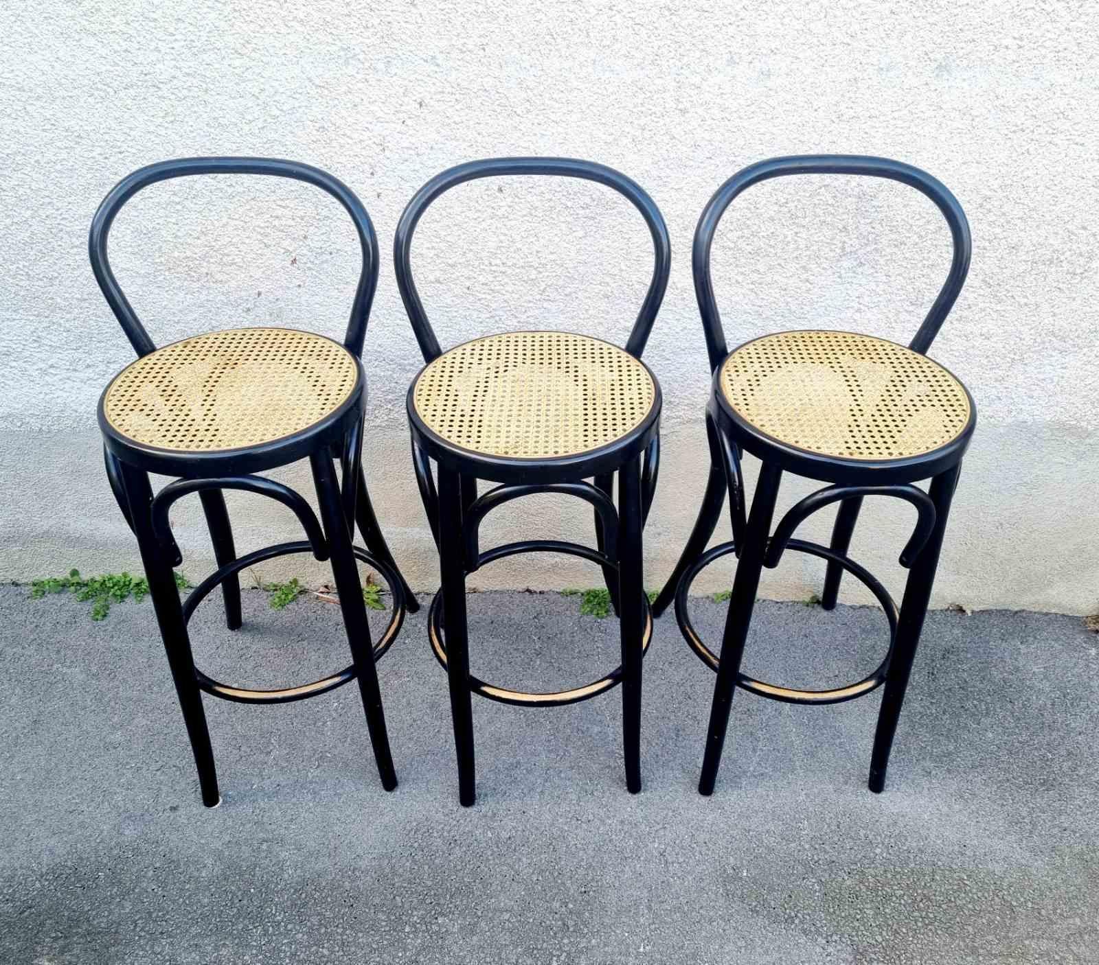 Moderne Barhocker aus Bugholz aus der Mitte des Jahrhunderts im Thonet-Stil, Italien 80er Jahre, 3er-Set, Set im Angebot 3