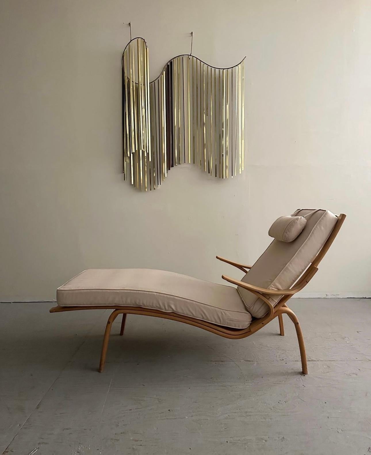 Wood Mid-Century Modern Bentwood Chaise Lounge Designed by Alvar Aalto for Artek