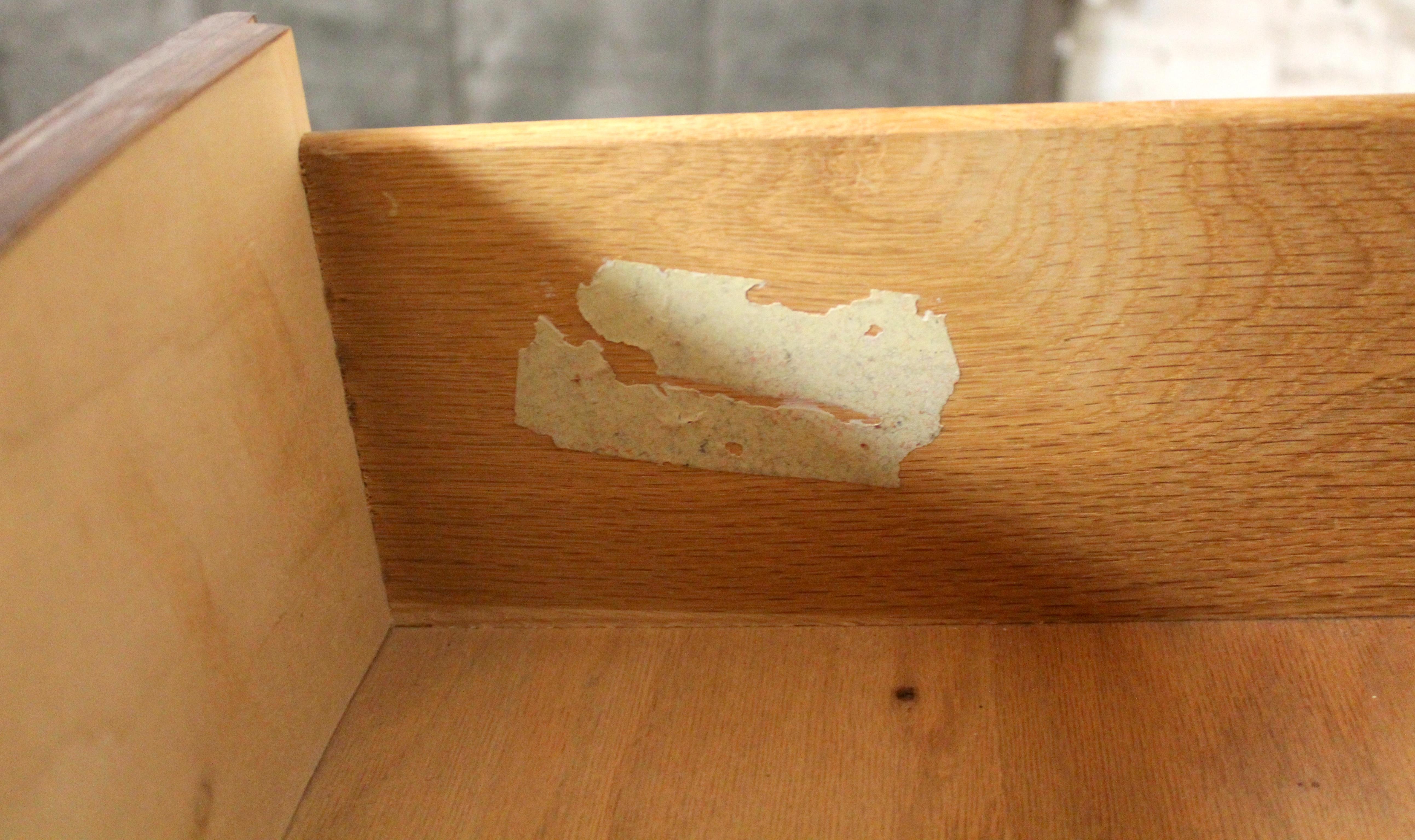 Cómoda de madera curvada moderna de mediados de siglo de Johnson Carper en venta 7