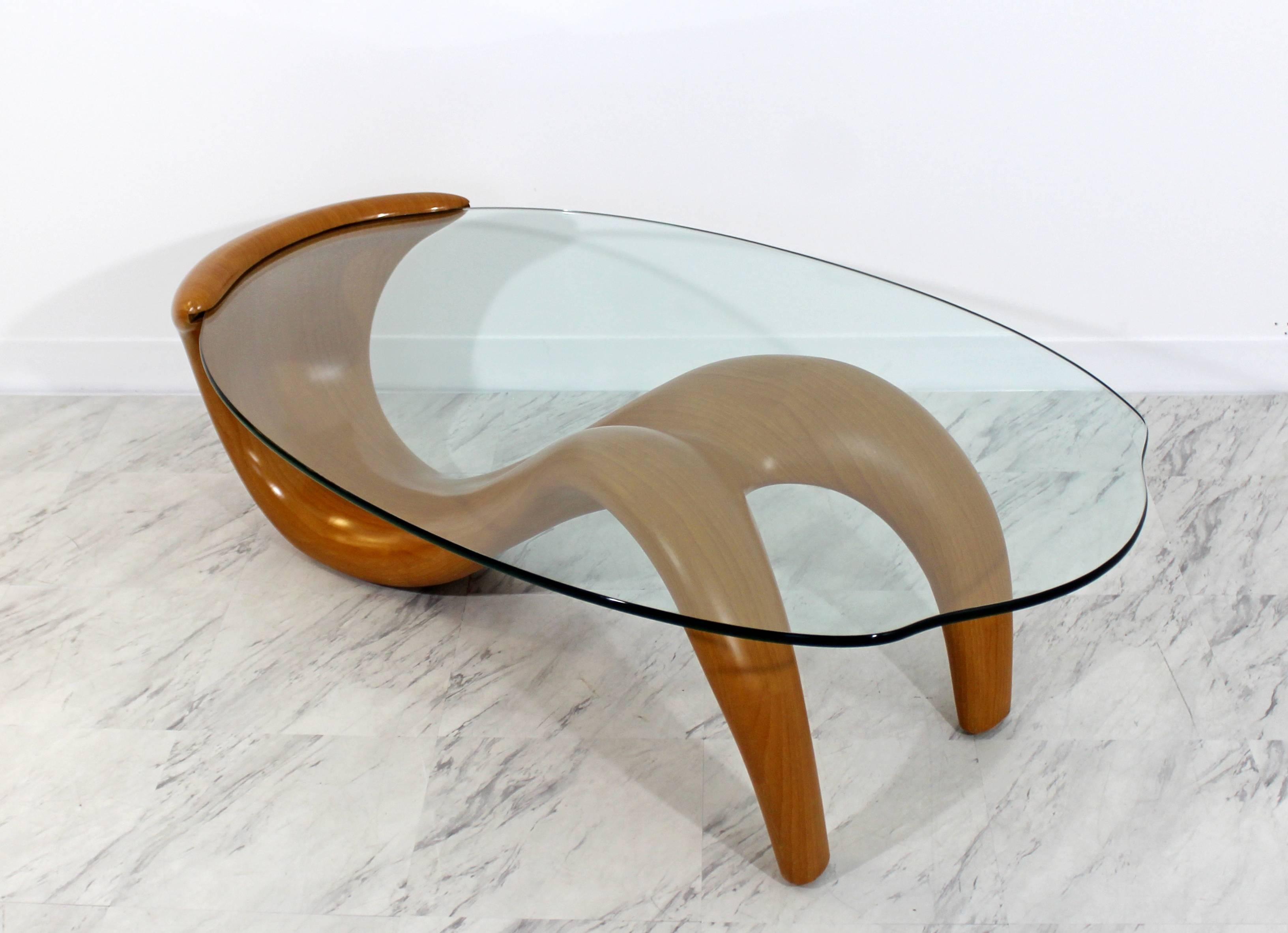 Mid-Century Modern Table basse en bois de bentwood et verre biomorphe de forme organique:: 1970