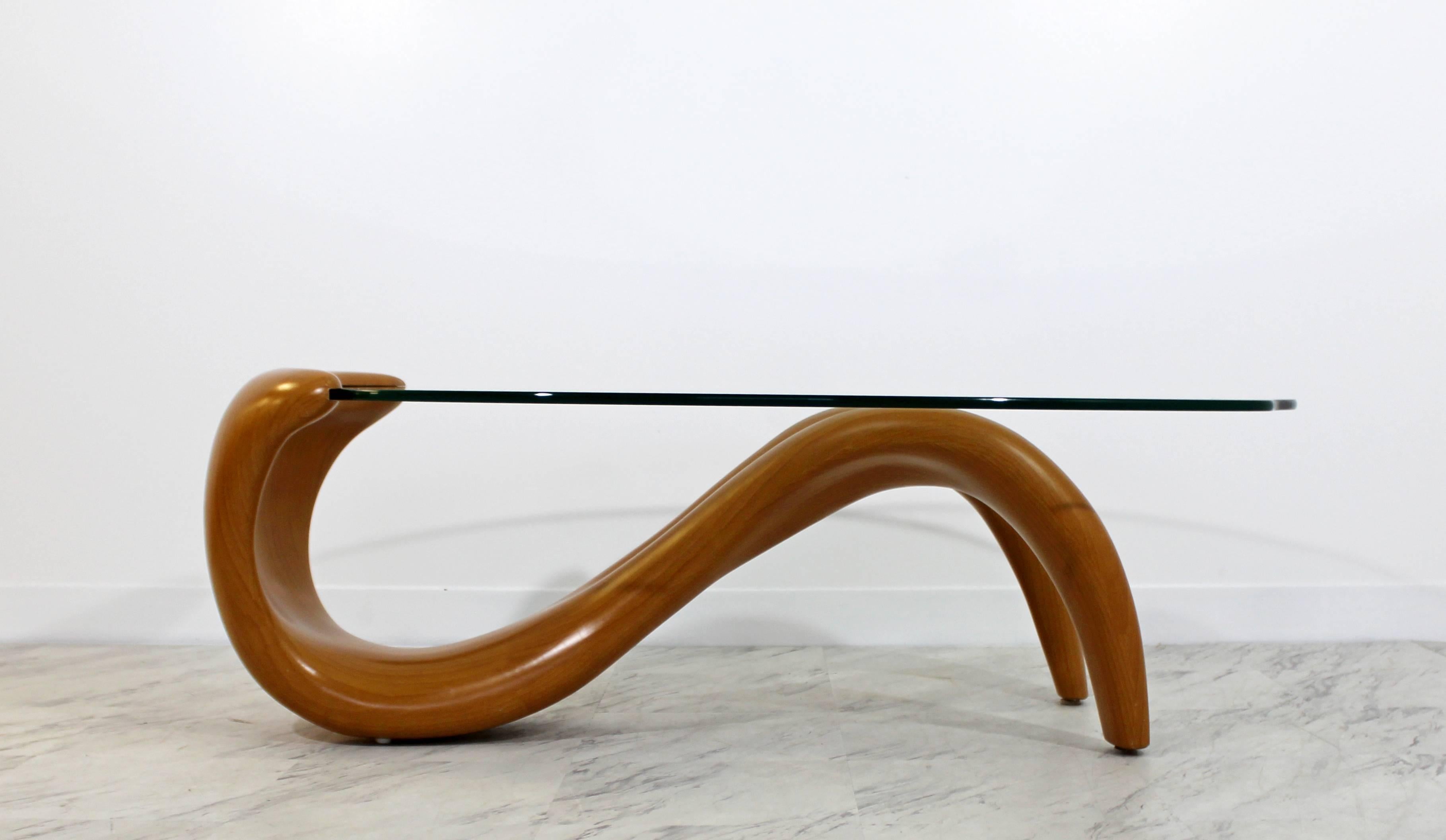 Américain Table basse en bois de bentwood et verre biomorphe de forme organique:: 1970
