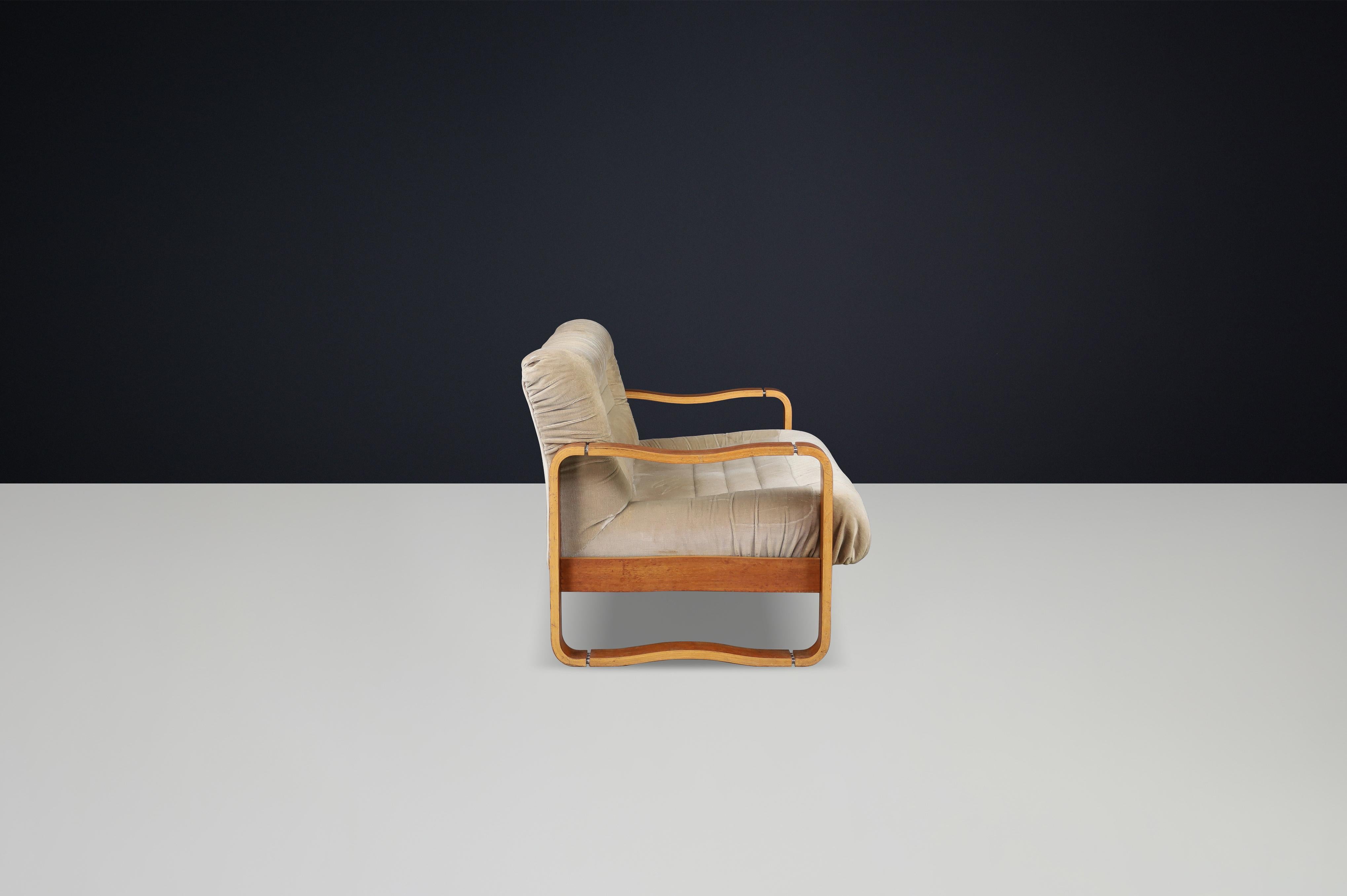 Sofá moderno de madera curvada de mediados de siglo de Jan Bočan, República Checa, 1970 en Bueno estado para la venta en Almelo, NL